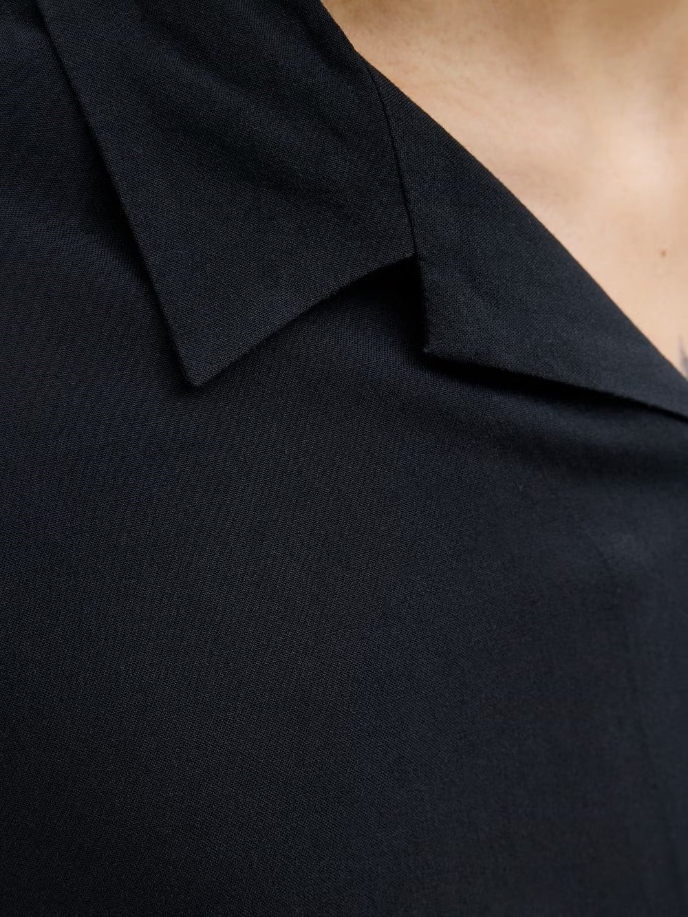 Jack & Jones JJEJEFF SOLID RESORT SHIRT S/S SN Erkek Siyah Gömlek