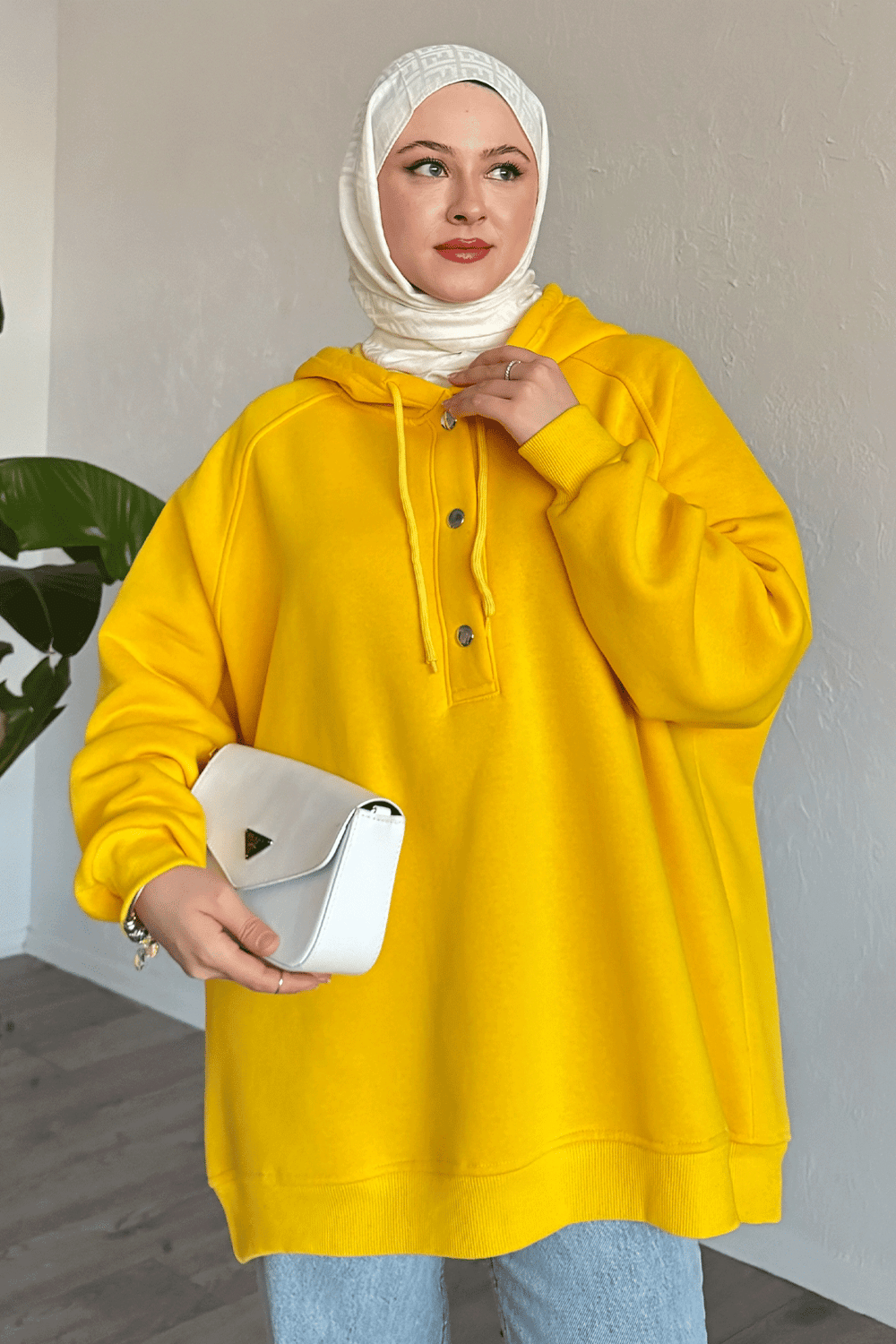 Çıtçıt Yaka Kapüşonlu Sarı Sweat