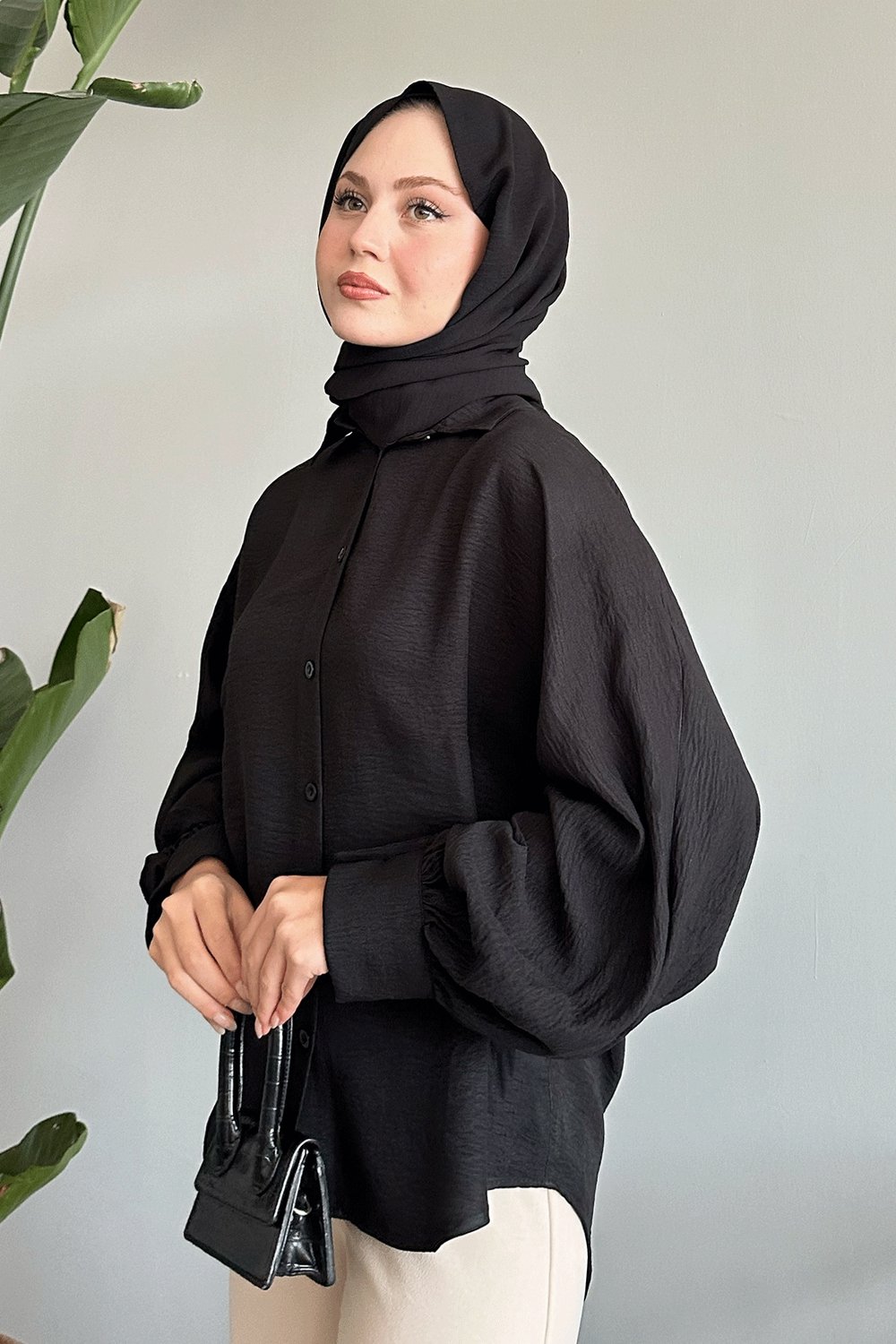 Salaş Basic Siyah Gömlek