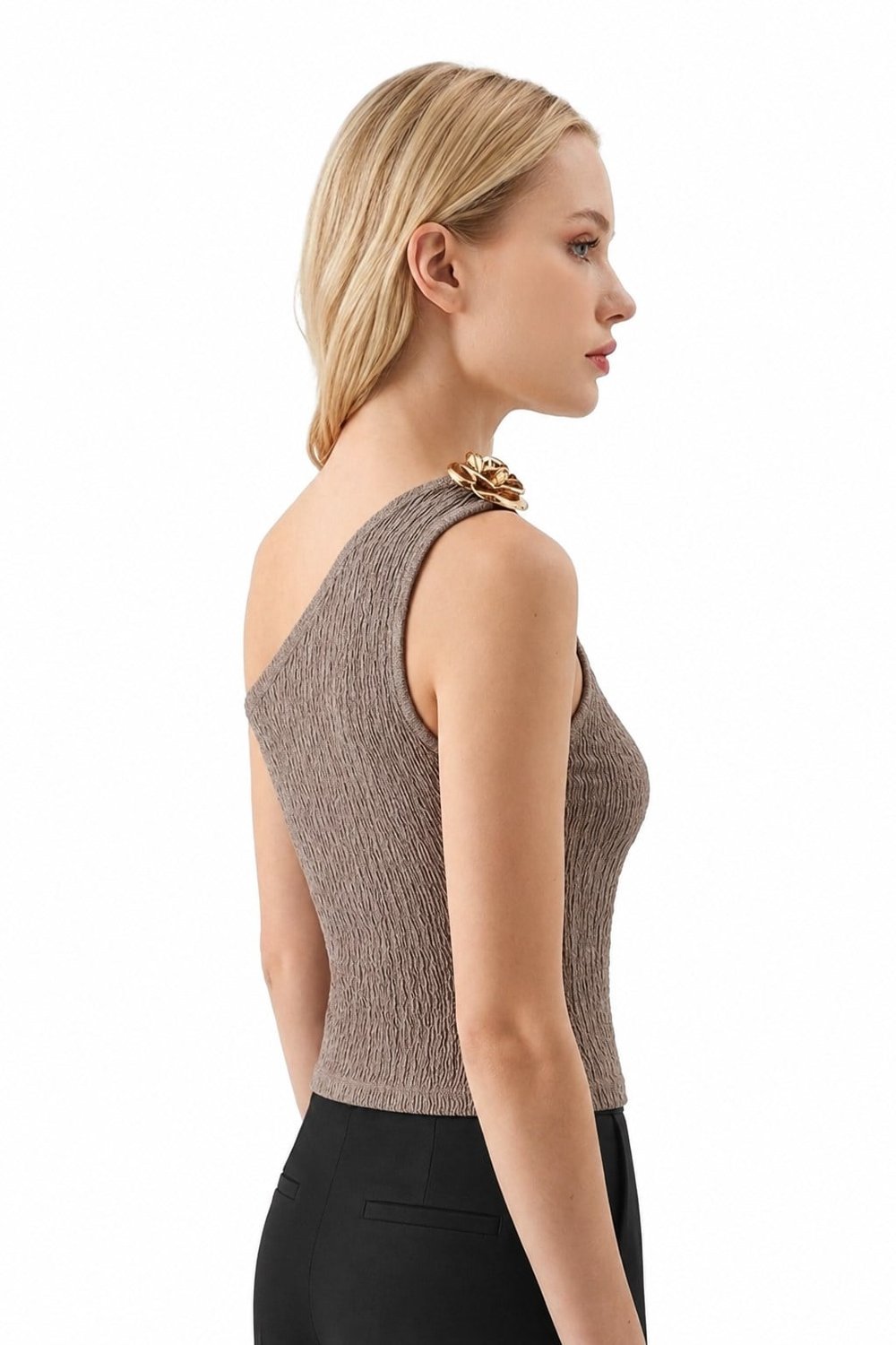 Premium - Tide Collection | Vizon Tek Omuz Çiçek Aksesuarlı Bürümcük Dokulu Kadın Crop Bluz