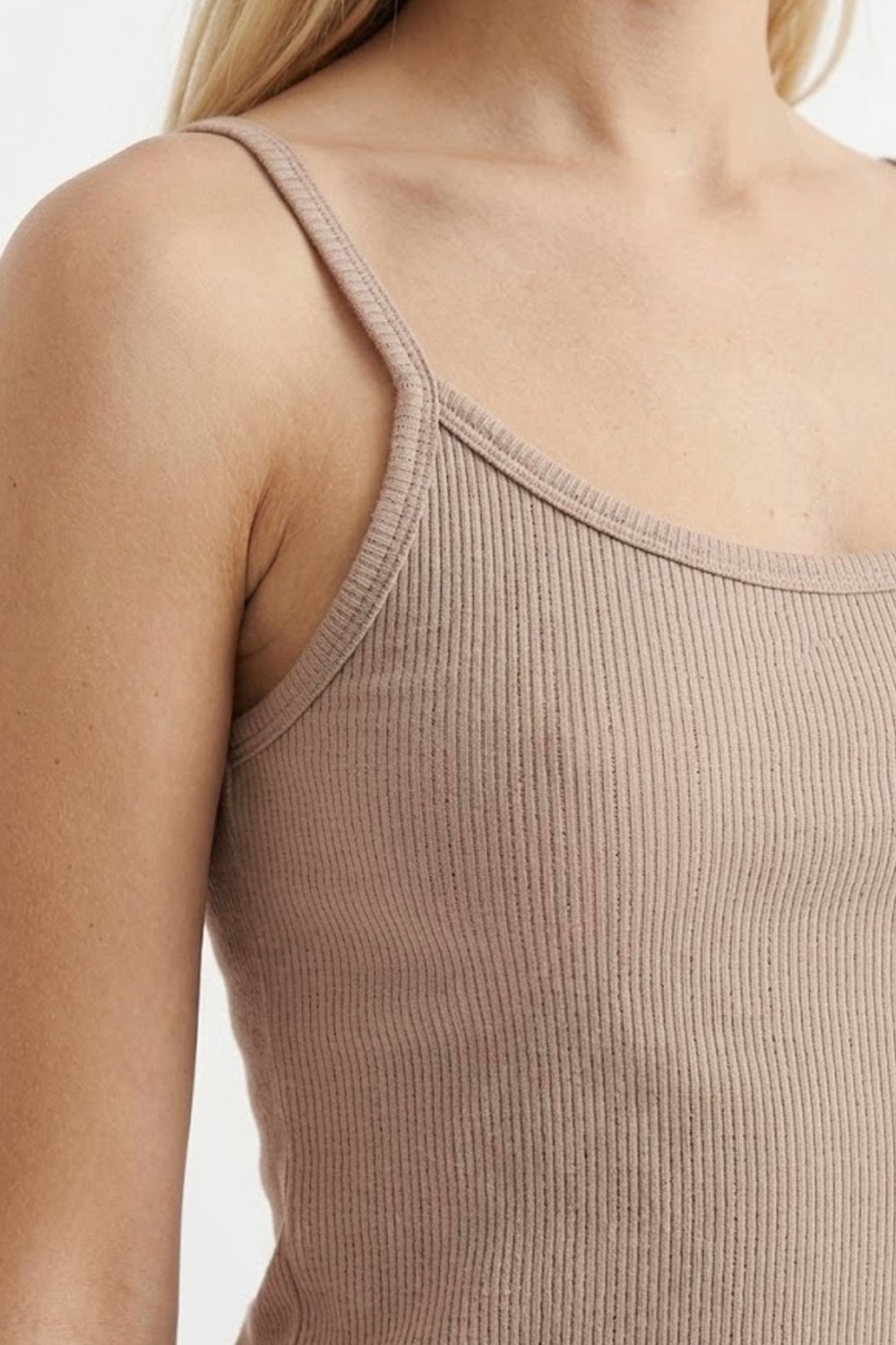 Premium - Neat Collection | Bej Rib Dokulu İnce Askılı Modal Viskon Şortlu Kadın Pijama Takımı