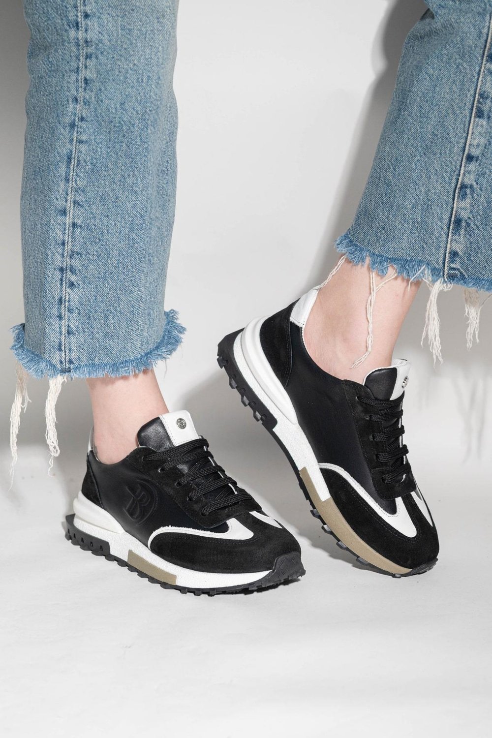 Bestello Bağcıklı Termo Taban Hakiki Deri Sneaker 101-24614-08 Kadın Ayakkabı101-24614-08_SIYAH_36Spor Ayakkabı & Sneaker