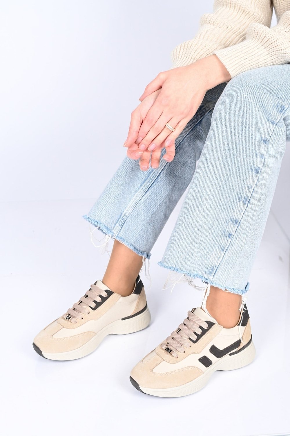 Bestello Bağcıklı Termo Taban Hakiki Deri Sneaker 338-7102 Kadın Ayakkabı338-7102_BEJ_36Spor Ayakkabı & Sneaker