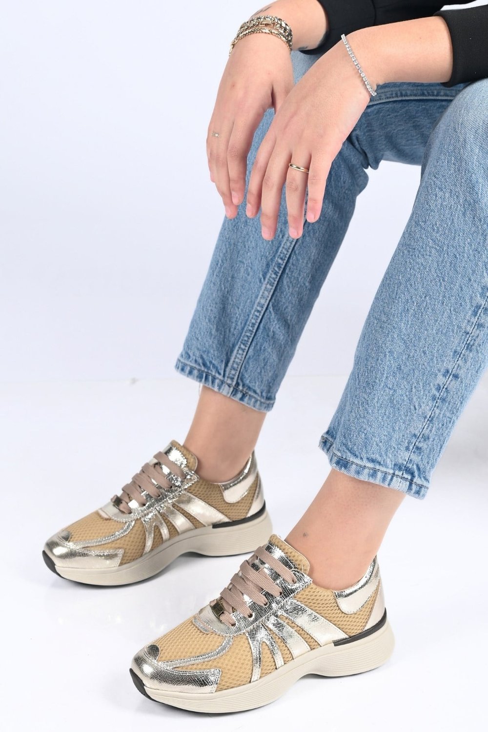 Bestello Bağcıklı Termo Taban Tekstil Hakiki Deri Sneaker 338-7106 Kadın Ayakkabı338-7106_ALTIN_36Spor Ayakkabı & Sneaker
