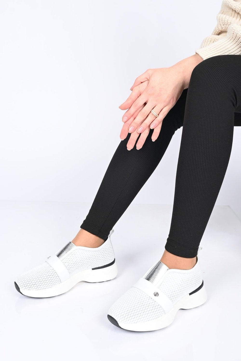 Bestello Bağcıksız Lastikli Zımba Detaylı Termo Taban Hakiki Deri Sneaker 338-7084 Kadın Ayakkabı338-7084_BEYAZ_36Spor Ayakkabı & Sneaker