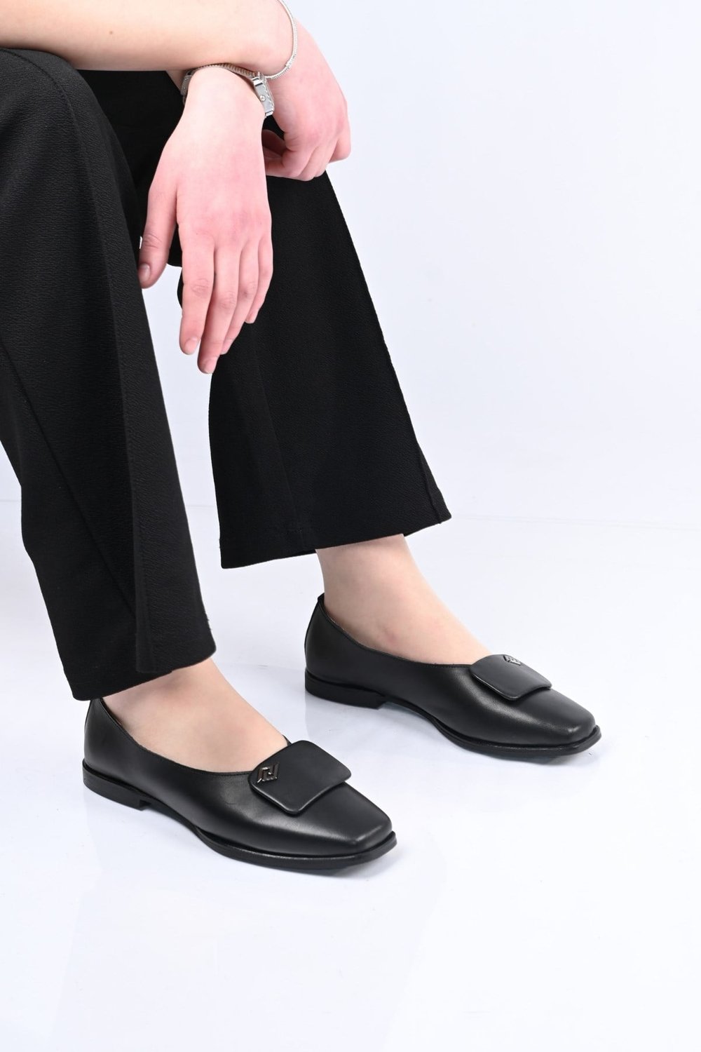 Bestello Bağcıksız Tokalı Jurdan Taban Hakiki Deri Babet 343-089-110 Kadın Ayakkabı343-089-110_SIYAH_36Babet & Loafer