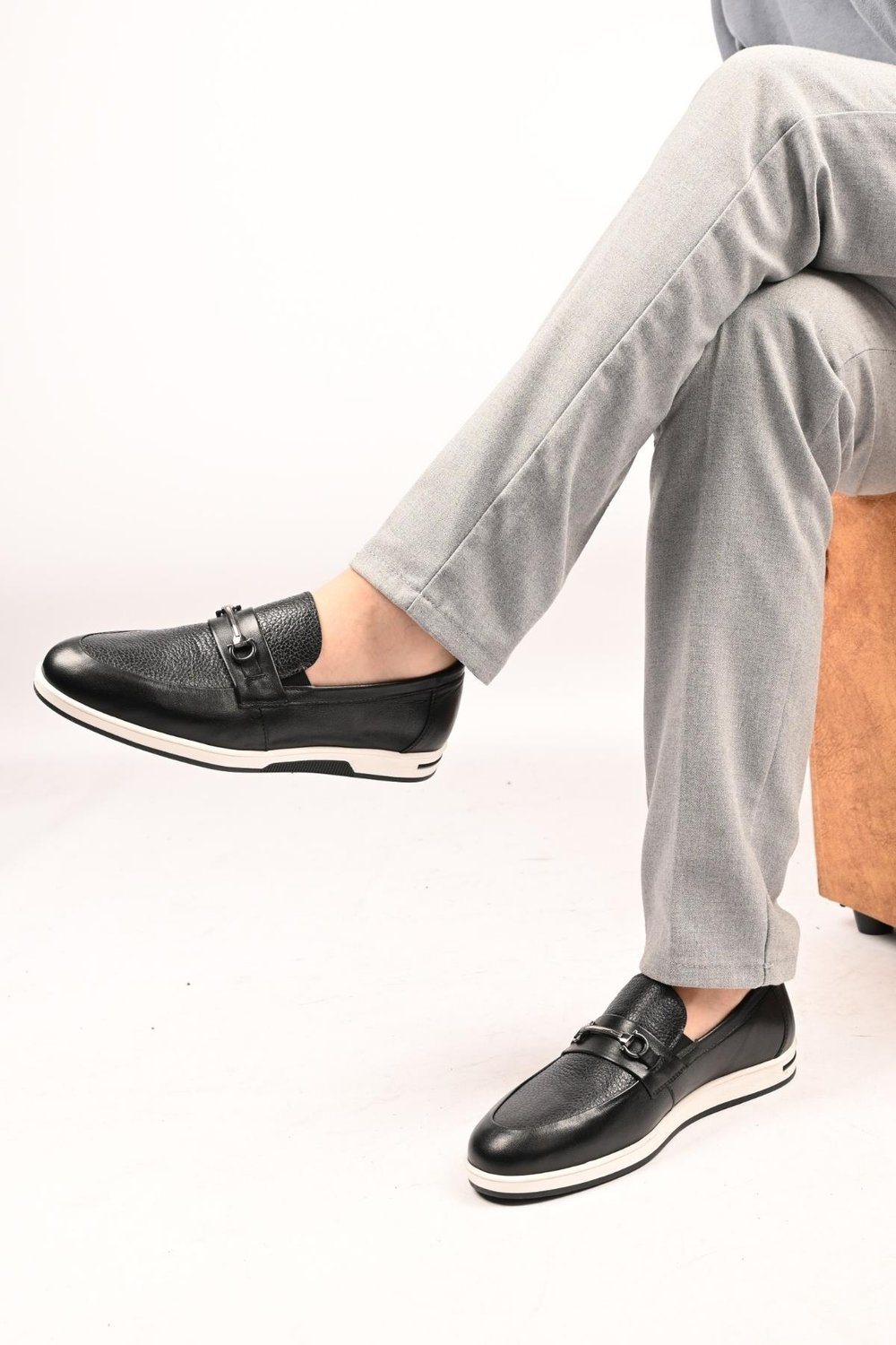 Bestello Bağcıksız Tokalı Loafer Termo Taban Hakiki Deri 333-5582 Erkek Ayakkabı333-5582_SIYAH_40Loafer
