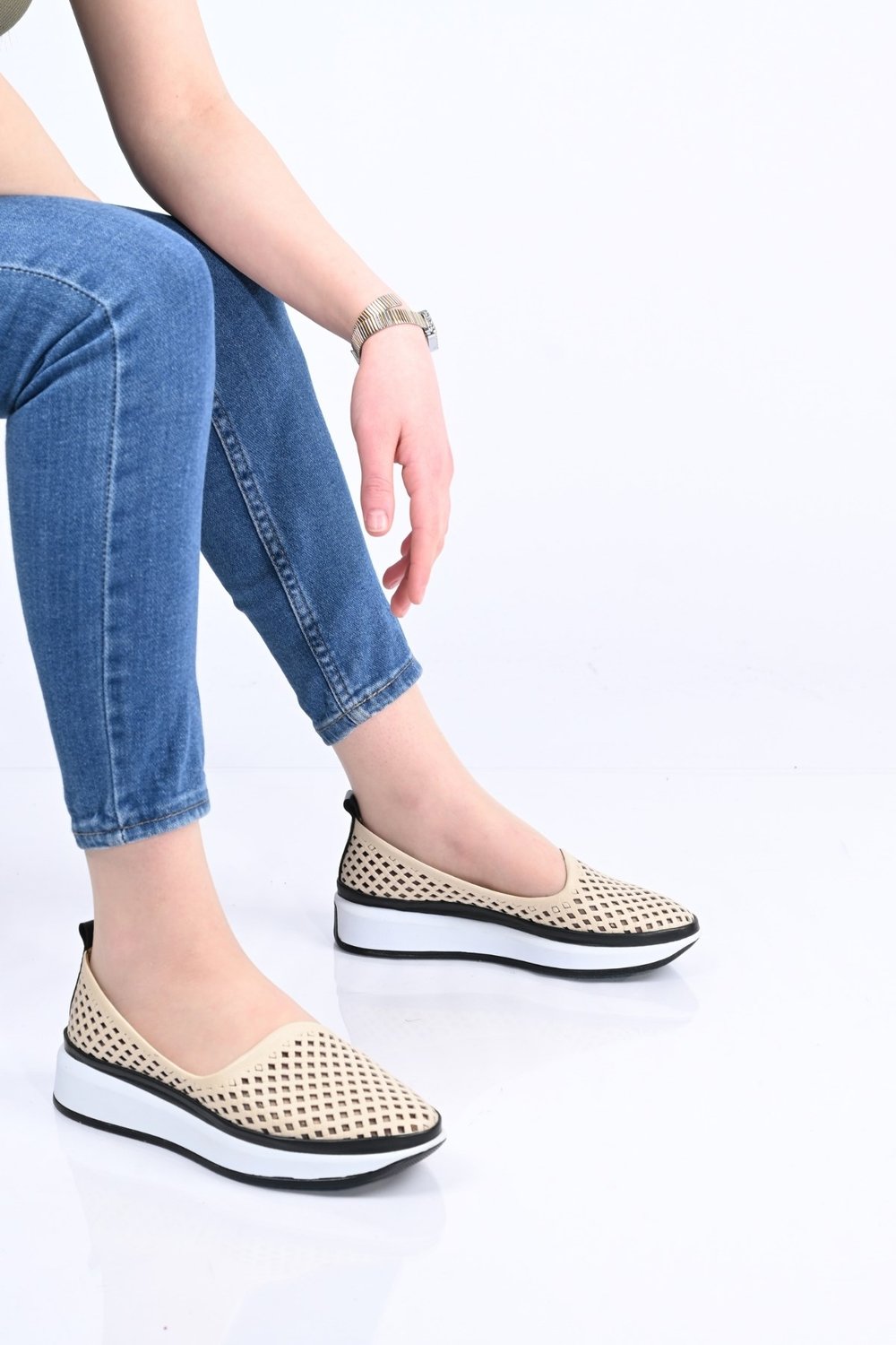 Bestello Bağcıksız Zımba Detaylı Poli Taban Hakiki Deri Casual 328-2040 Kadın Ayakkabı328-2040_BEJ_36Kadın Casual Ayakkabı