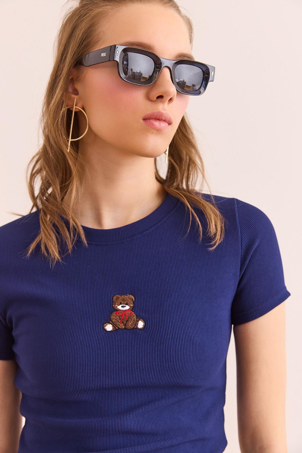 Ayıcık Nakışlı Crop İnce Fitilli Bluz Lacivert