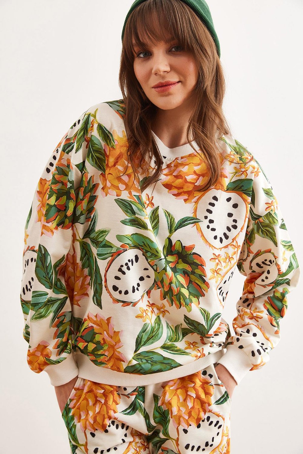 Basic Yumuşak Dokulu Salaş Sweatshirt Tropikal Ekru