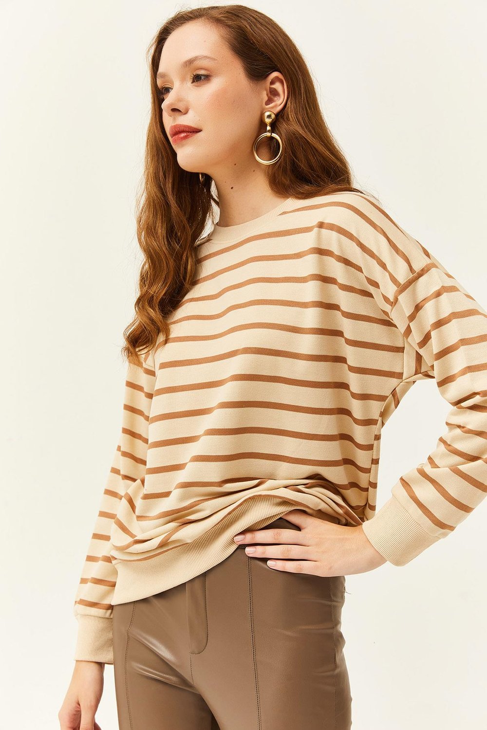 Basic Yumuşak Dokulu Salaş Sweatshirt Taş Camel
