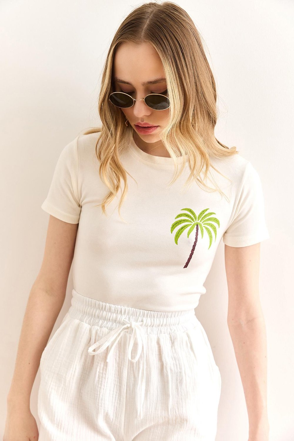 Baskılı Soft Touch Saran Esnek Body Palmiye Beyaz