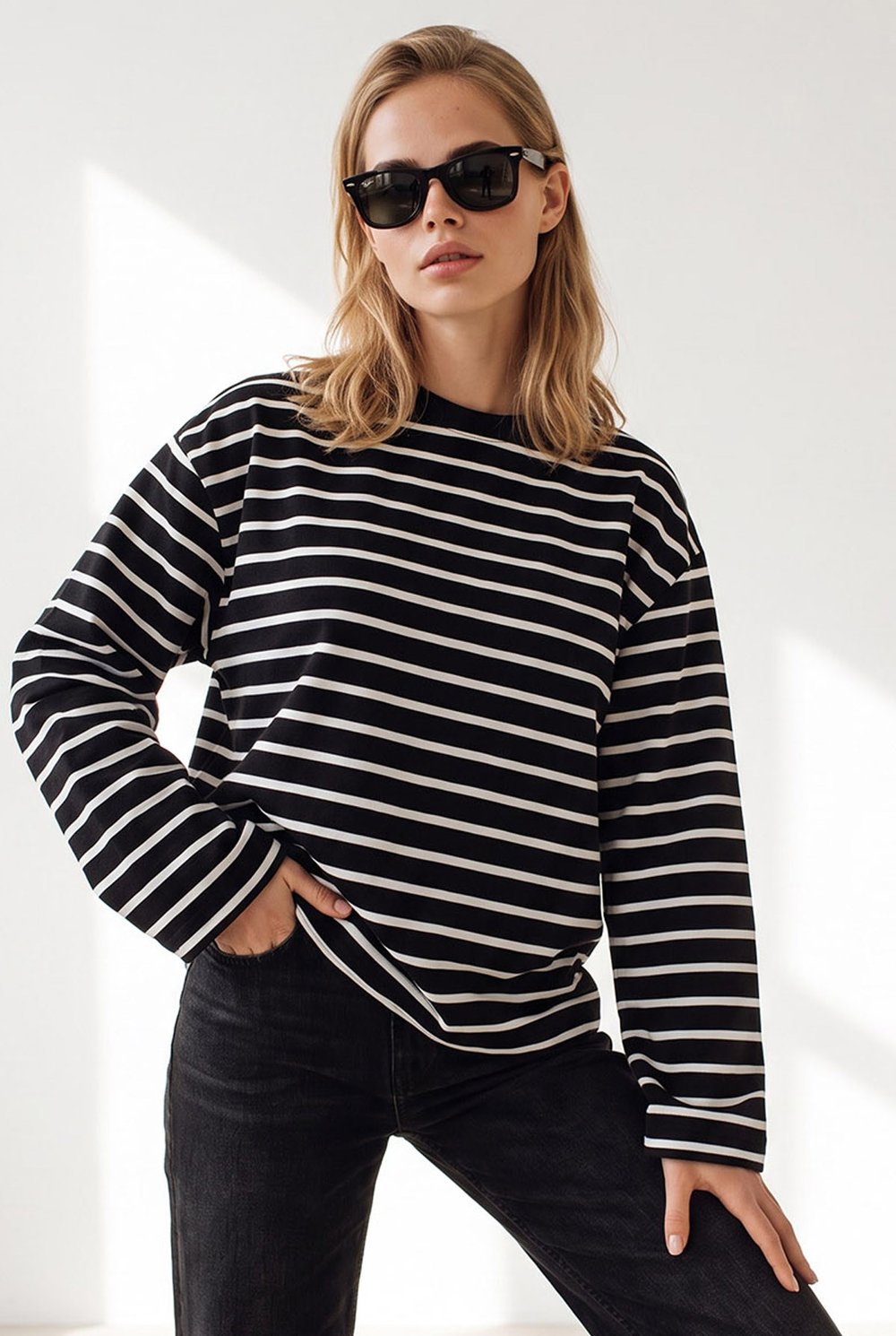 Çizgili İspanyol Kol İnce Sweatshirt Siyah Beyaz