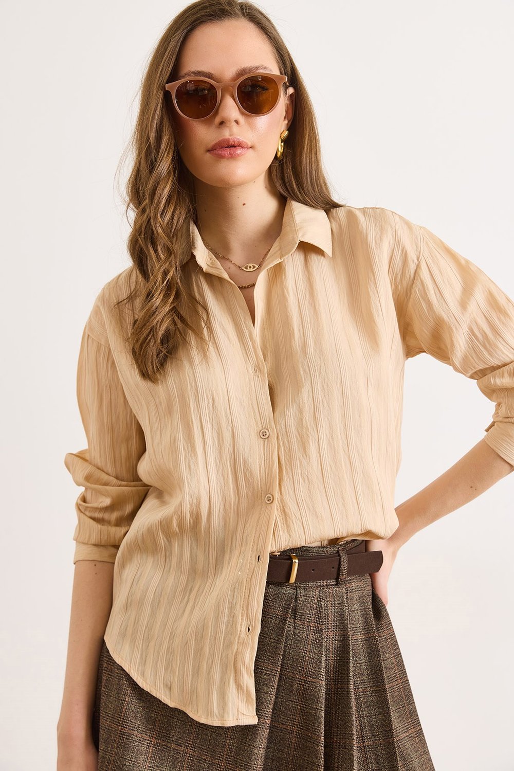 Dokulu Hafif Transparan Loose Fit Gömlek Bej