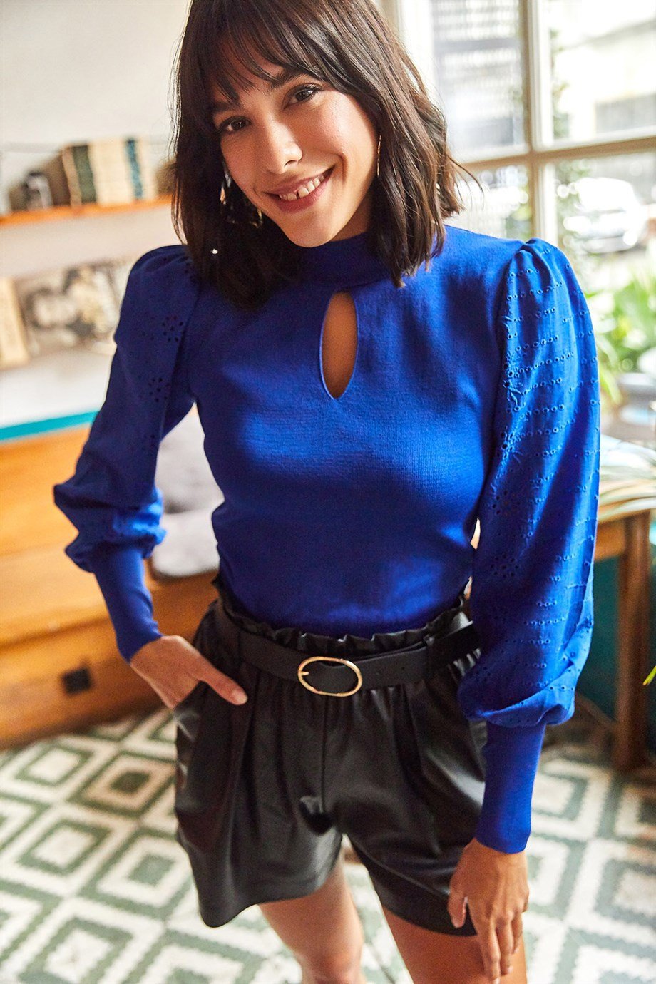 Kolu Fisto Damla Detaylı Crop Triko Bluz Saks Mavi