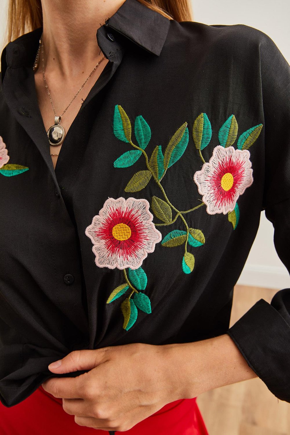 Nakış Detaylı Oversize Dokuma Gömlek Açelya Siyah