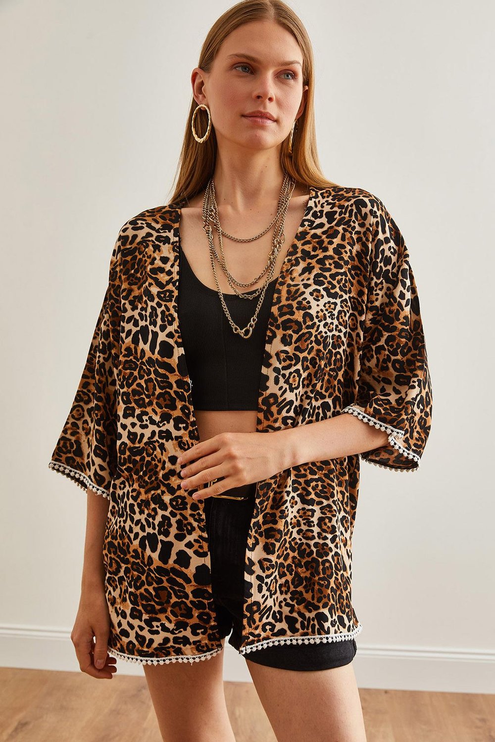 Palmiye Güpür Detaylı Viskon Kimono Leopar Siyah