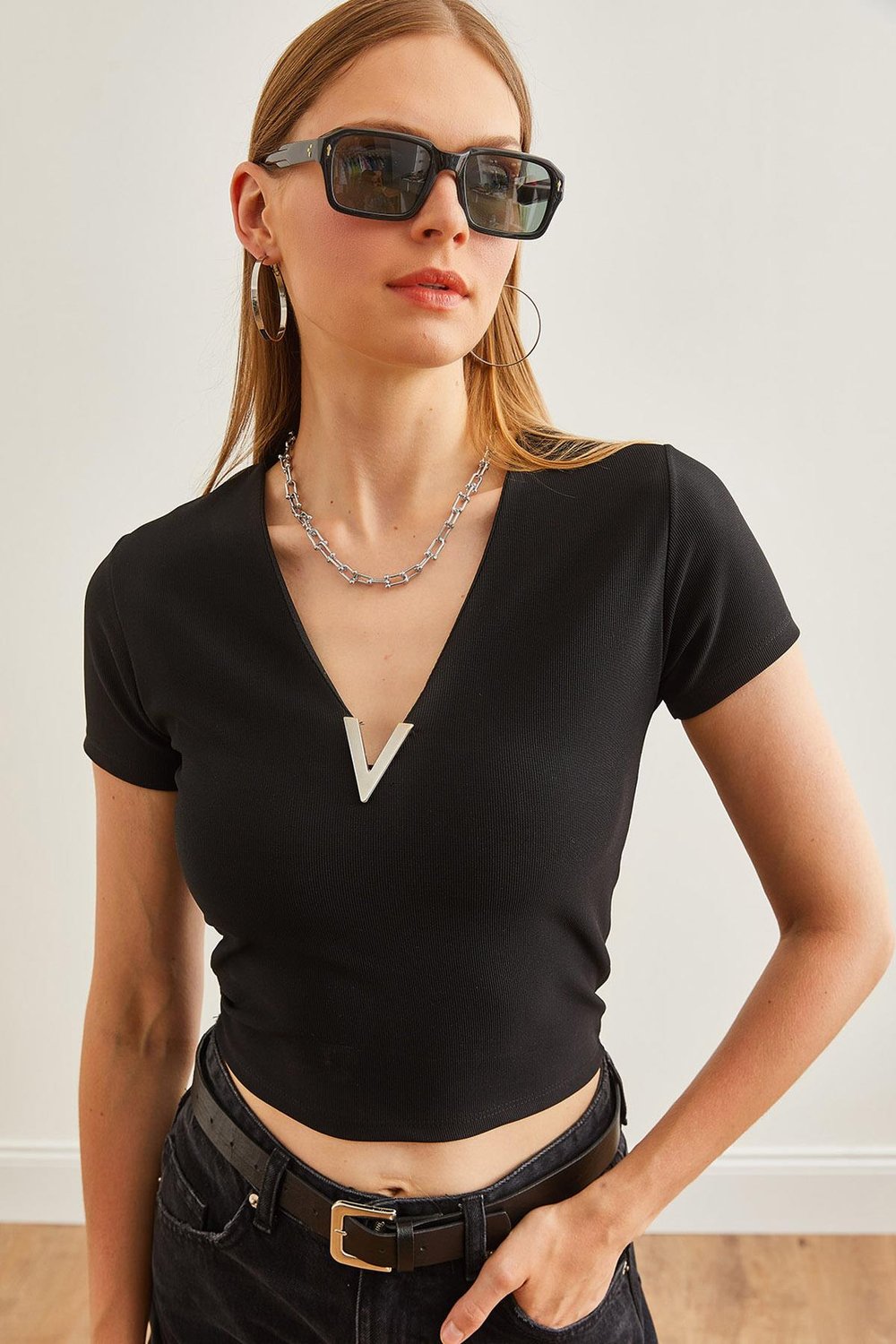 V Detaylı Ottoman Crop Bluz Siyah