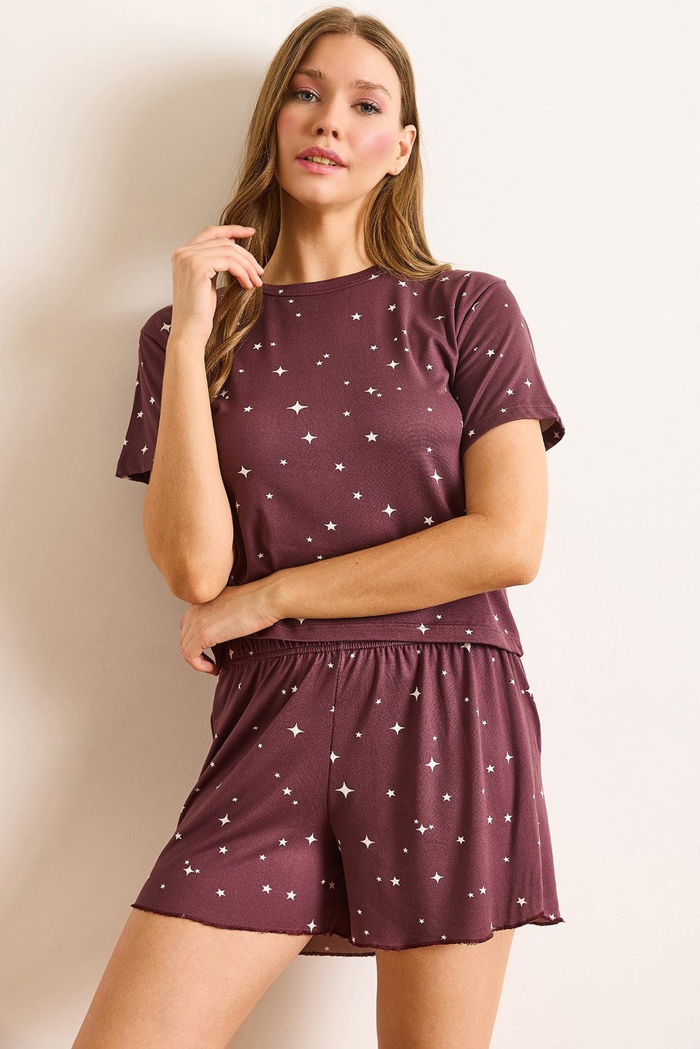 Yıldız Baskılı Süet Dokulu Şortlu Pijama Takımı Bordo