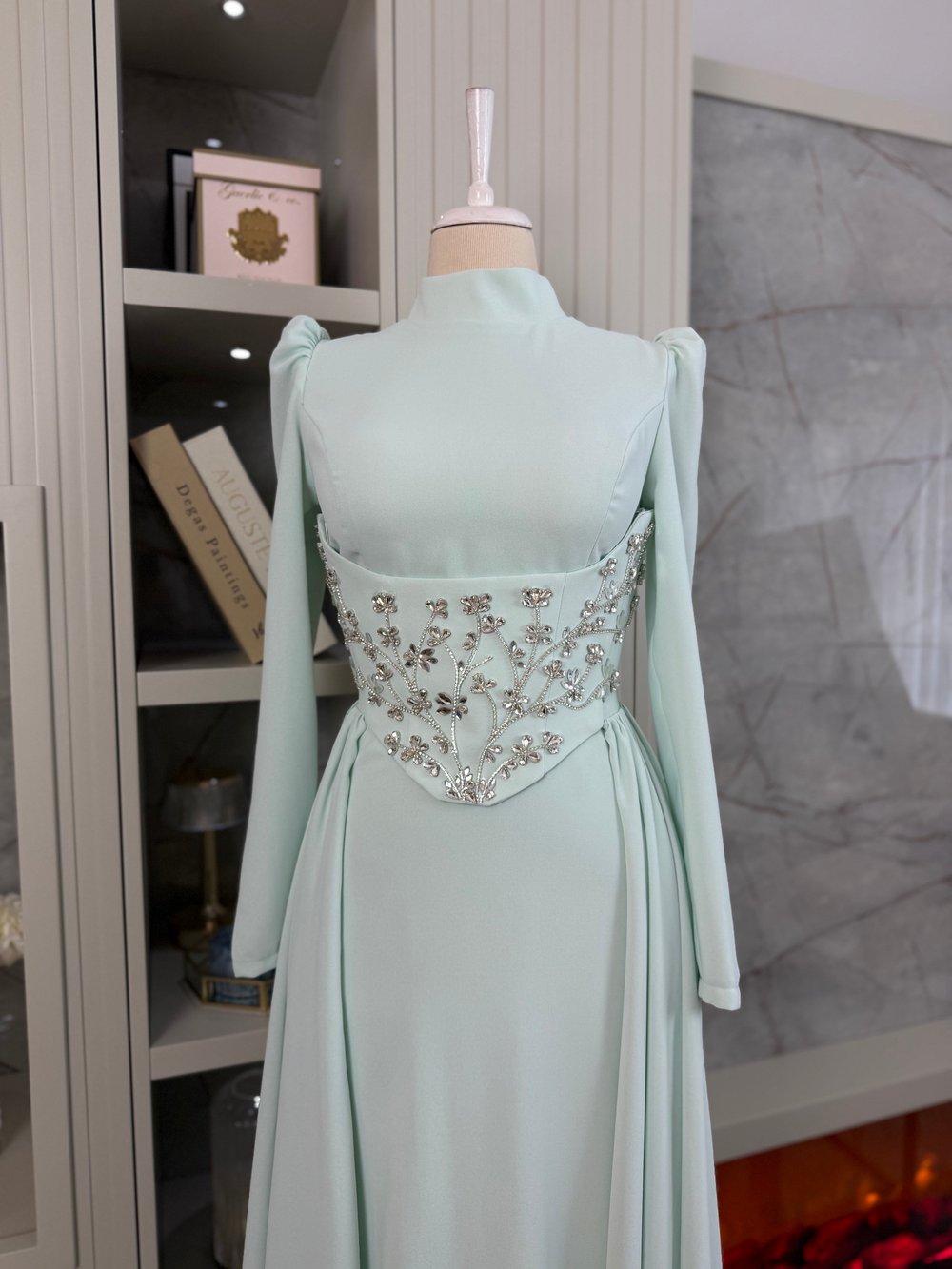 Emma Abiye Mint