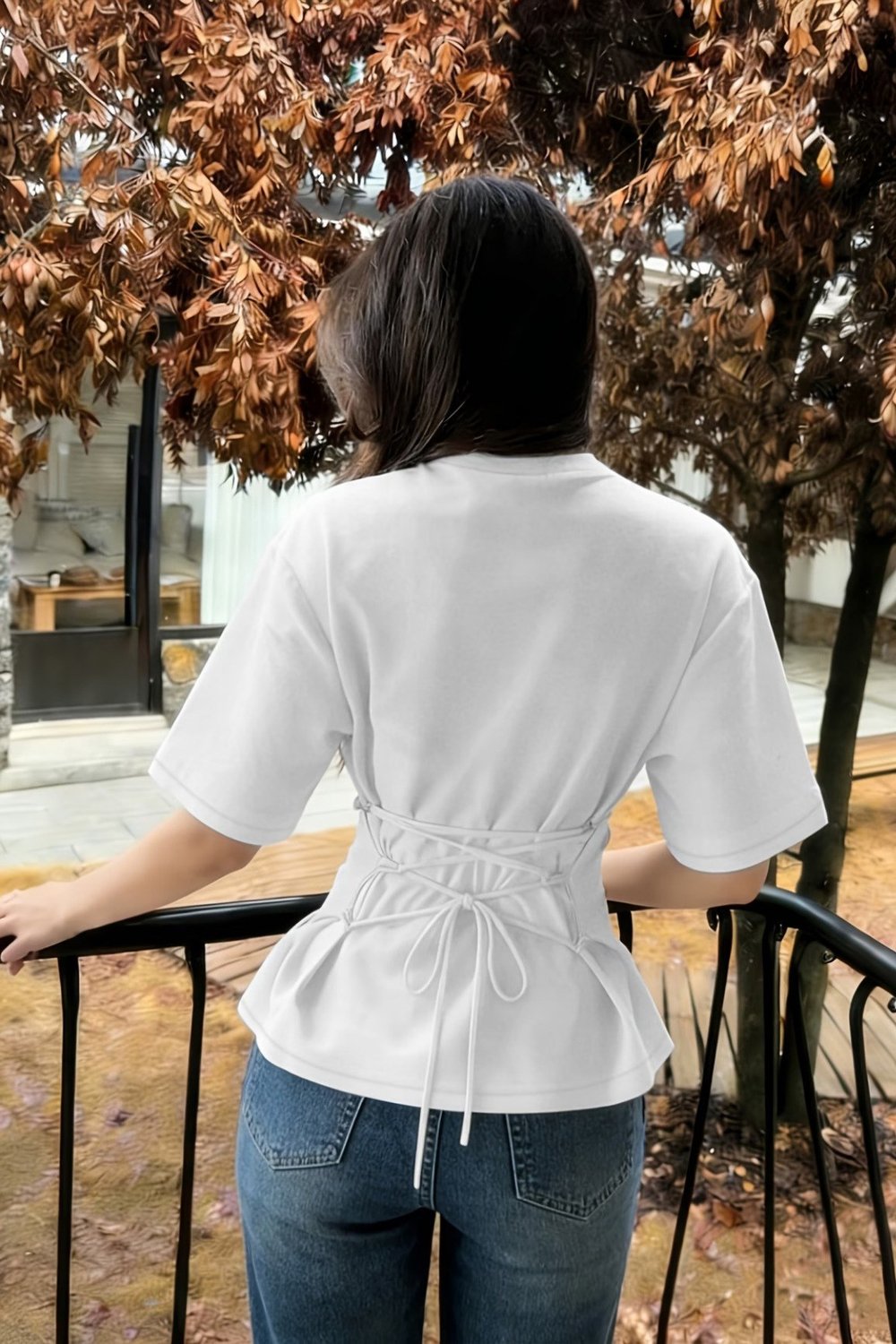 Kadın Bağcıklı Basic Tişört – Belden Oturtmalı Şık ve Modern Tasarım