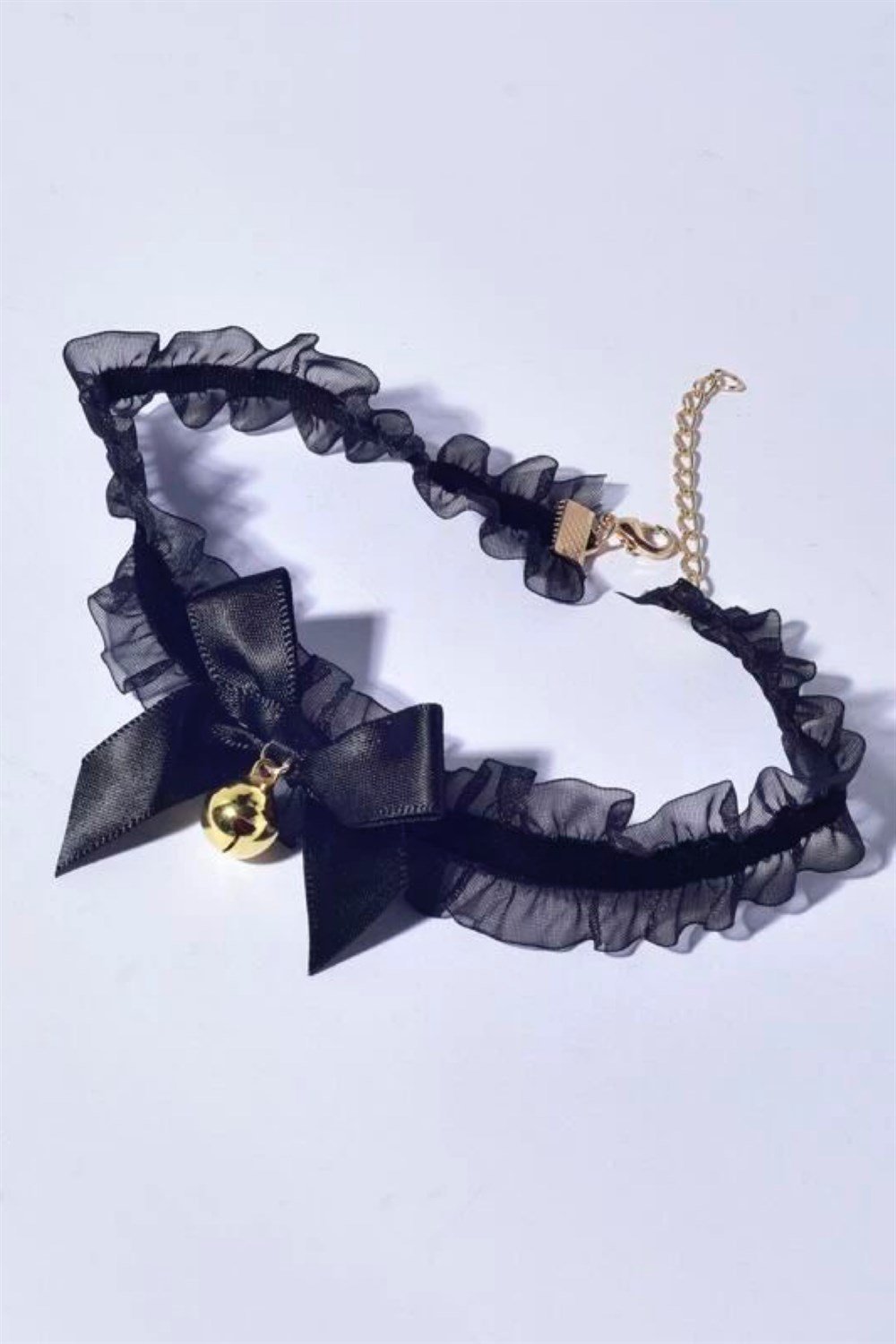 Siyah Şeritli Zilli Tasma Kolye