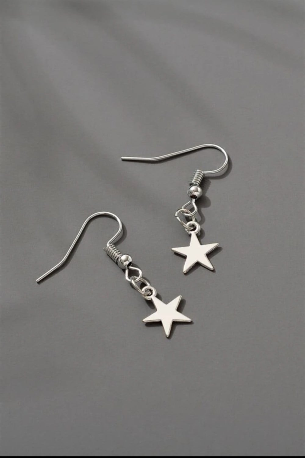 Tiny Gray Star Küpe