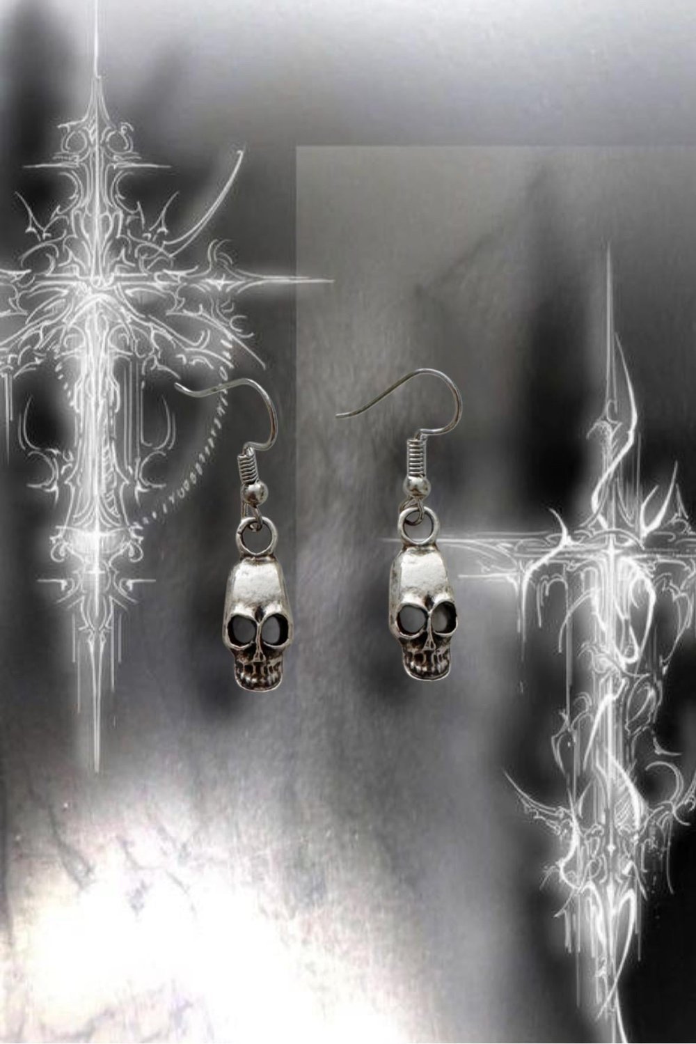 Tiny Hole Skull Küpe