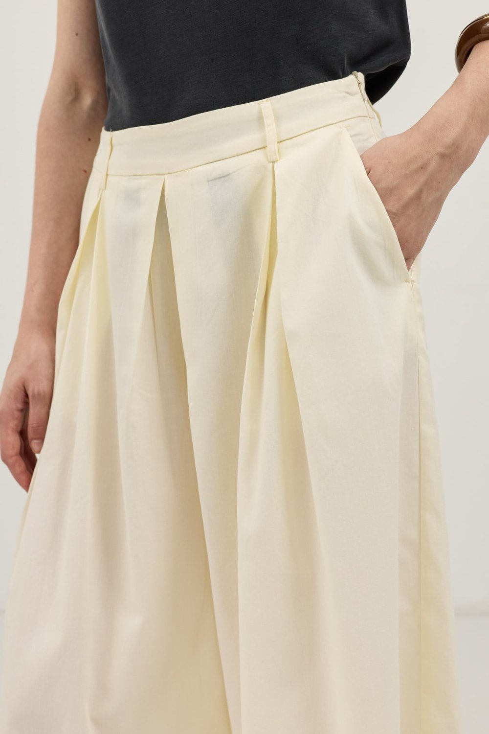 Antioch Ekru Pileli Culotte Pantolon