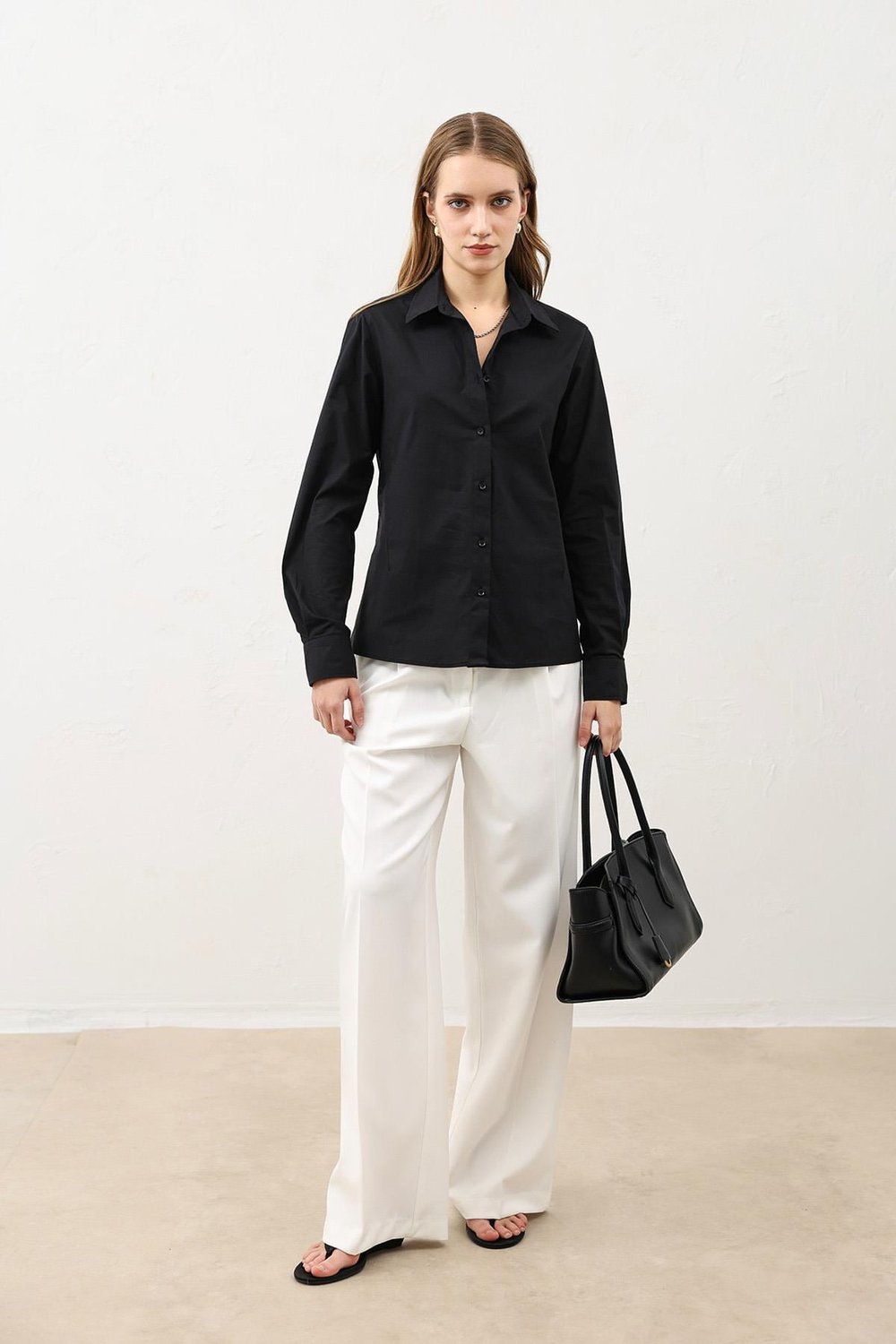 Basic Slim Fit Womens Shirt