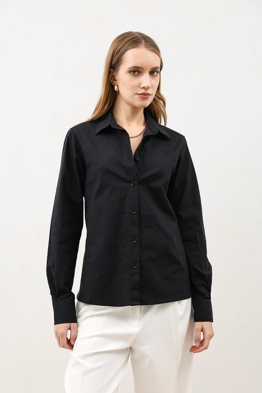 Basic Slim Fit Womens Shirt