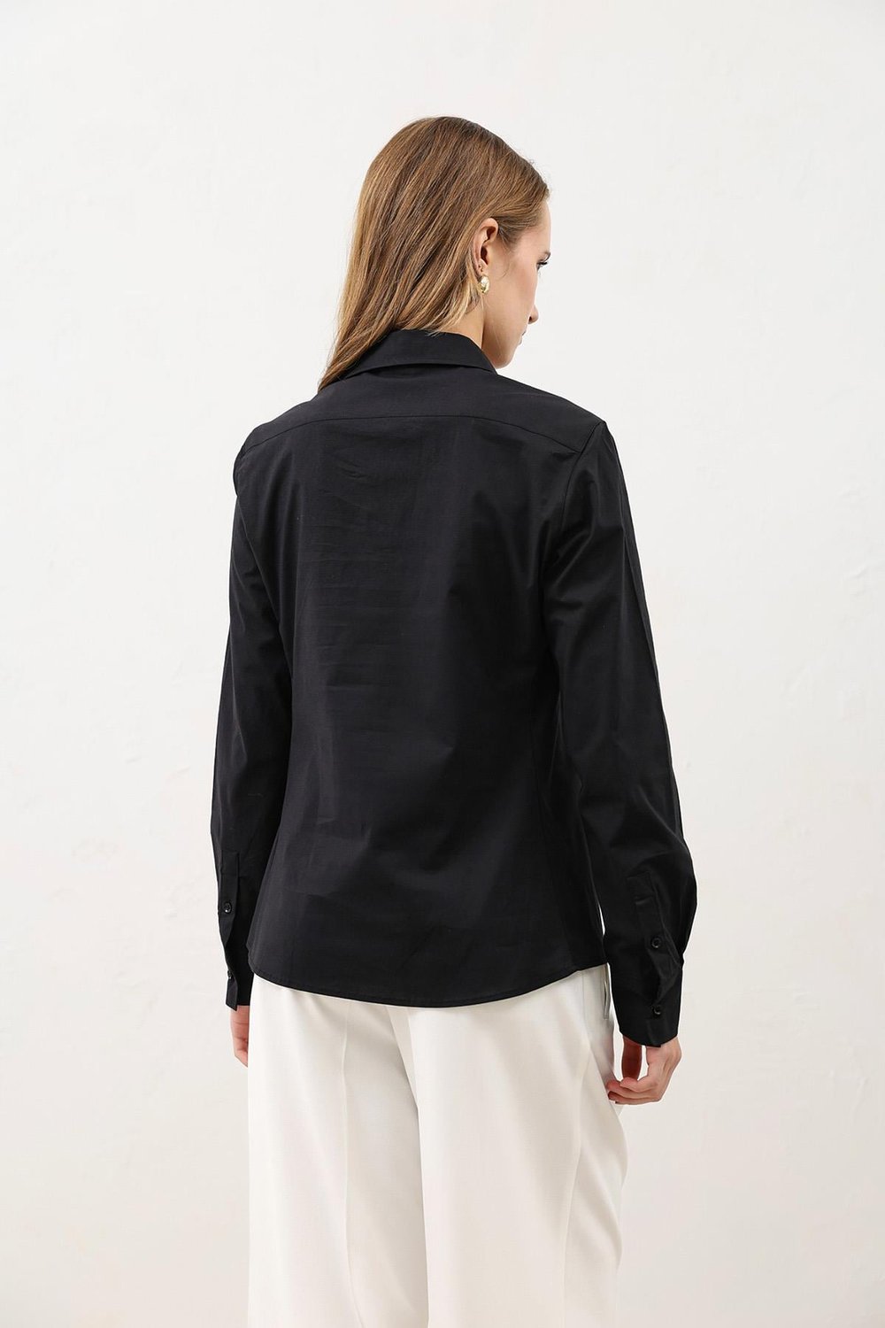 Basic Slim Fit Womens Shirt
