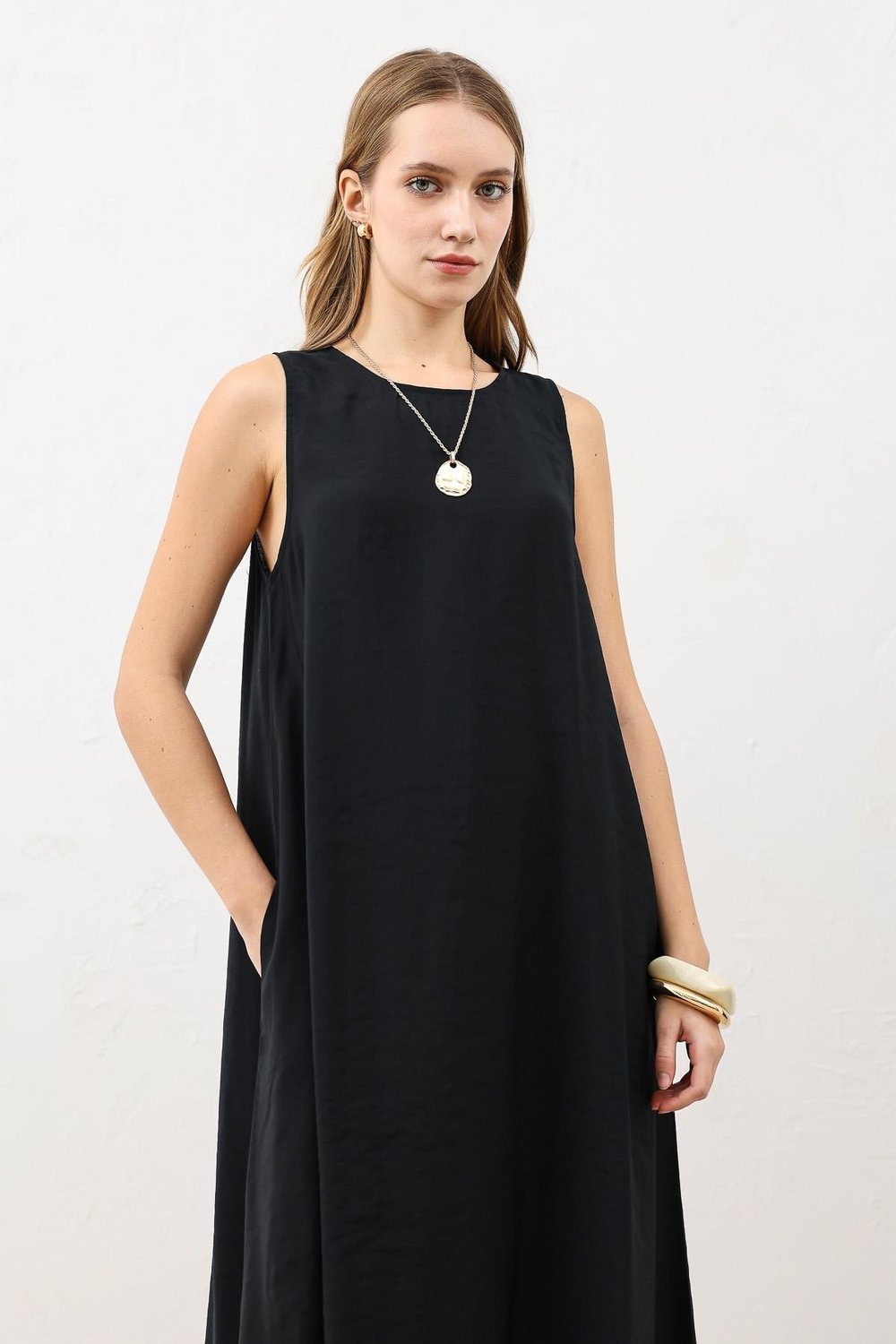 Draped Halter Neck Midi Dress