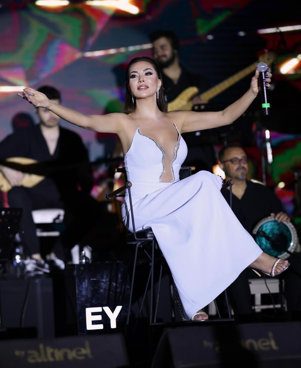 Orla Kristal Taşlı Topuklu Ayakkabı Gümüş - KADIN AYAKKABI