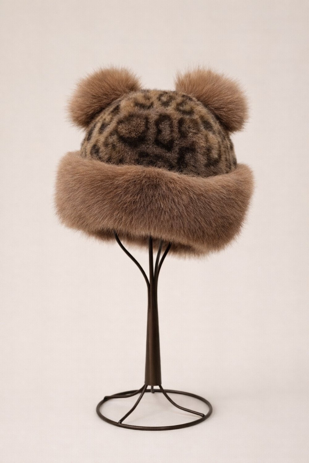 LEOPAR PELUŞ KÜRK ŞAPKA