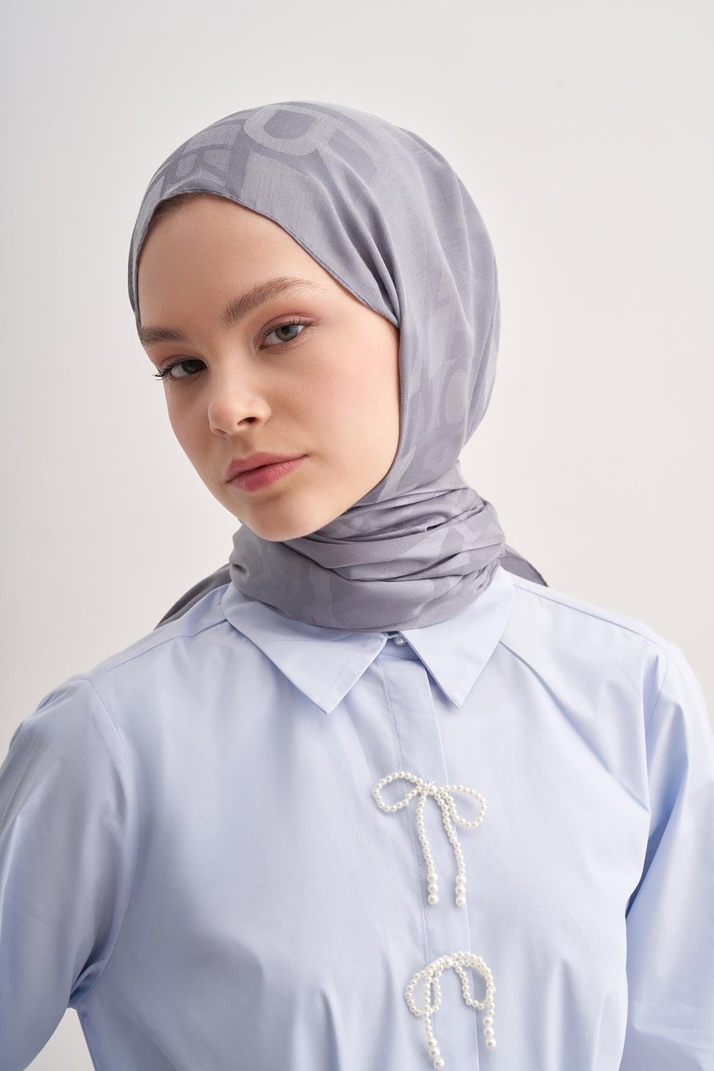 Yazı Desen Jakar İtalyan İpekli Şal Silver Gri