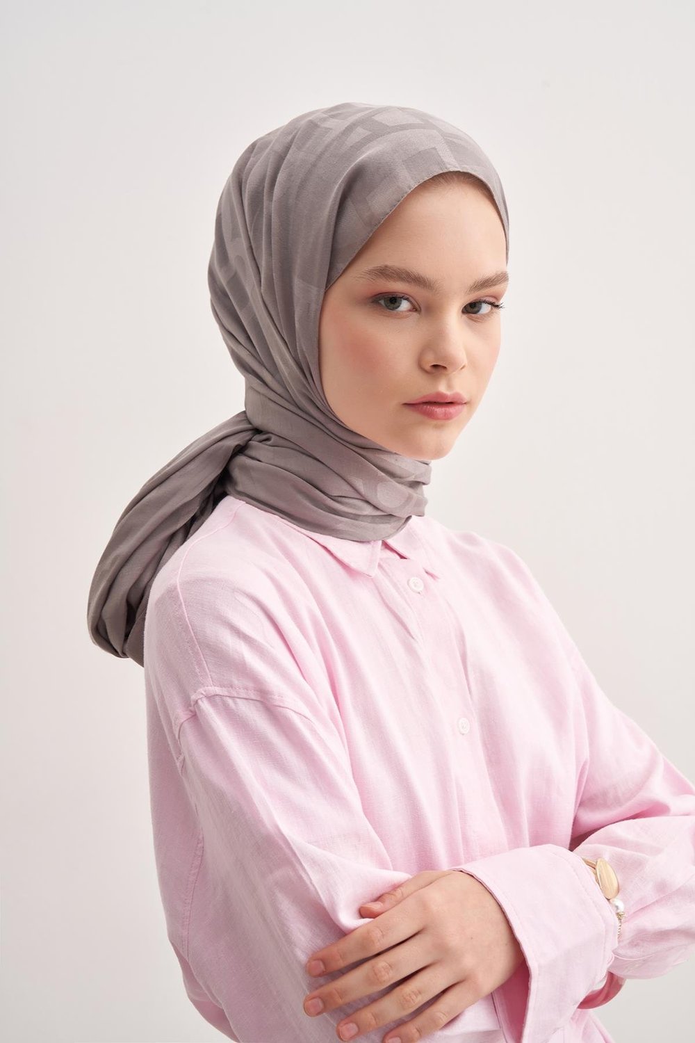 Yazı Desen Jakar İtalyan İpekli Şal Küllü Gri