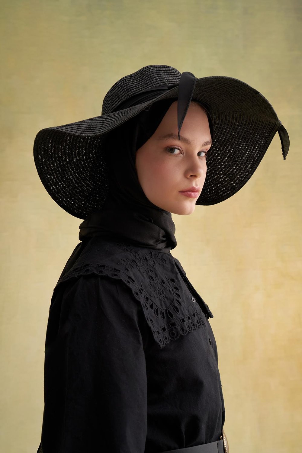 Kurdeleli Hasır Şapka Siyah