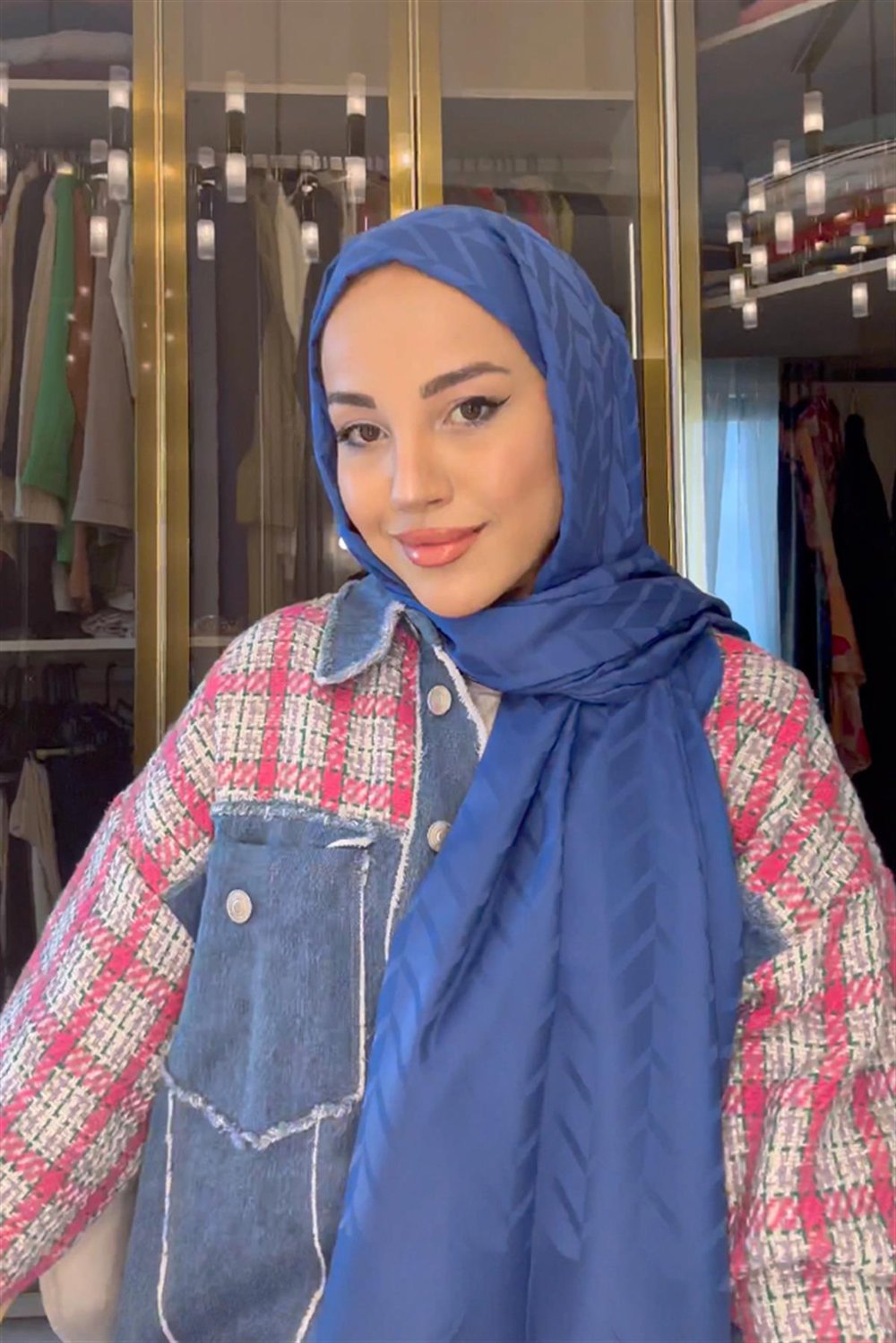 Betül Duman'ın Tercihi Baklava Desen Pamuk İpek Şal İndigo