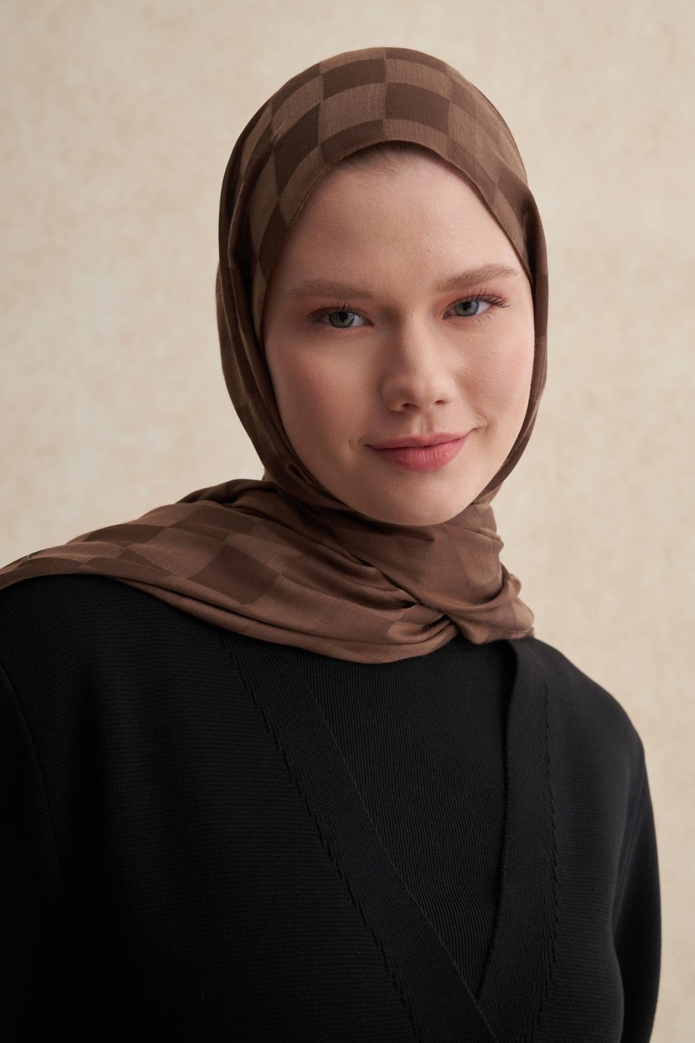 Dama Jakar İtalyan İpekli Şal Küllü Kahve