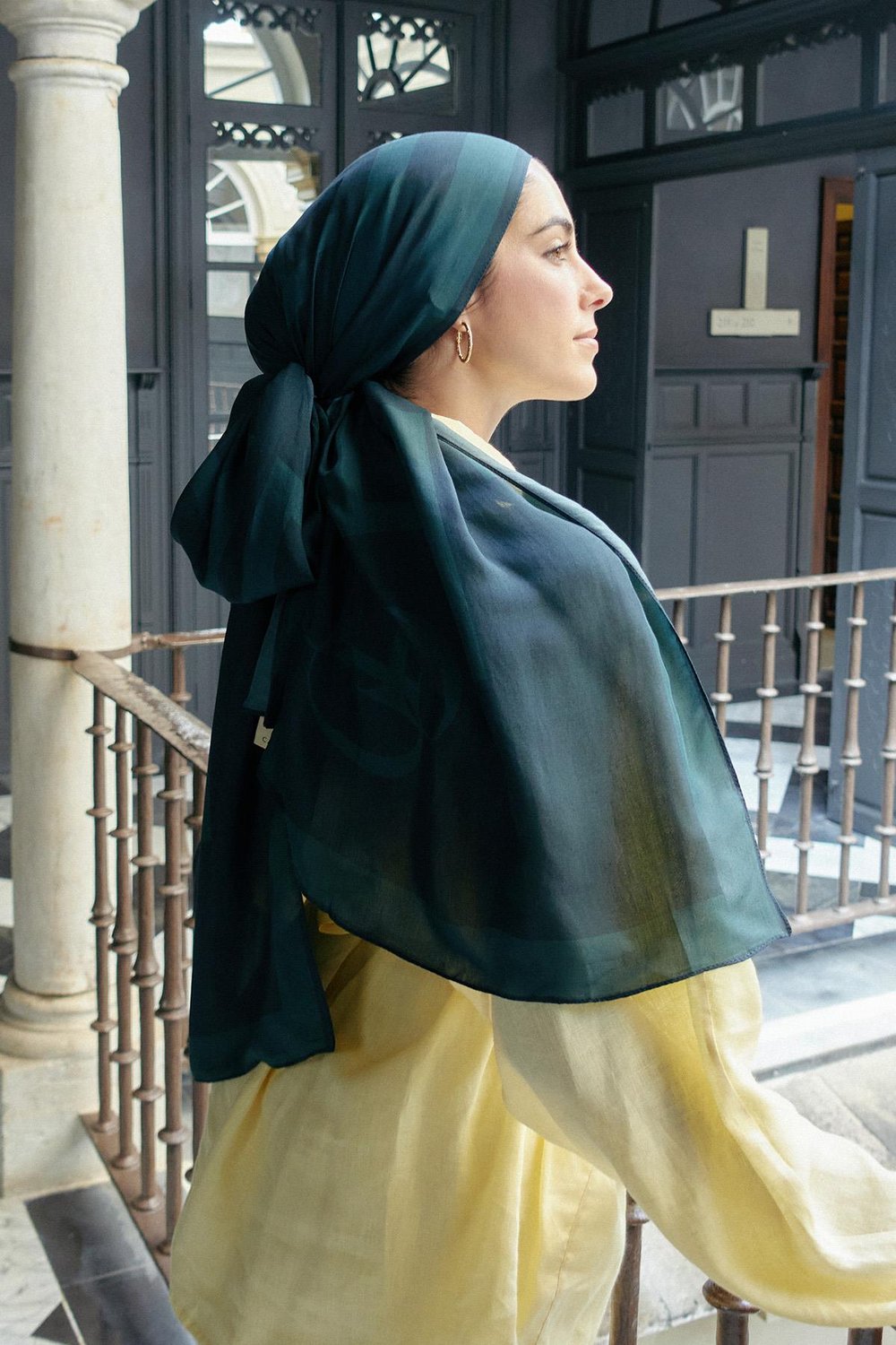 Glamour Zümrüt Yeşili Monogram Floş Şal