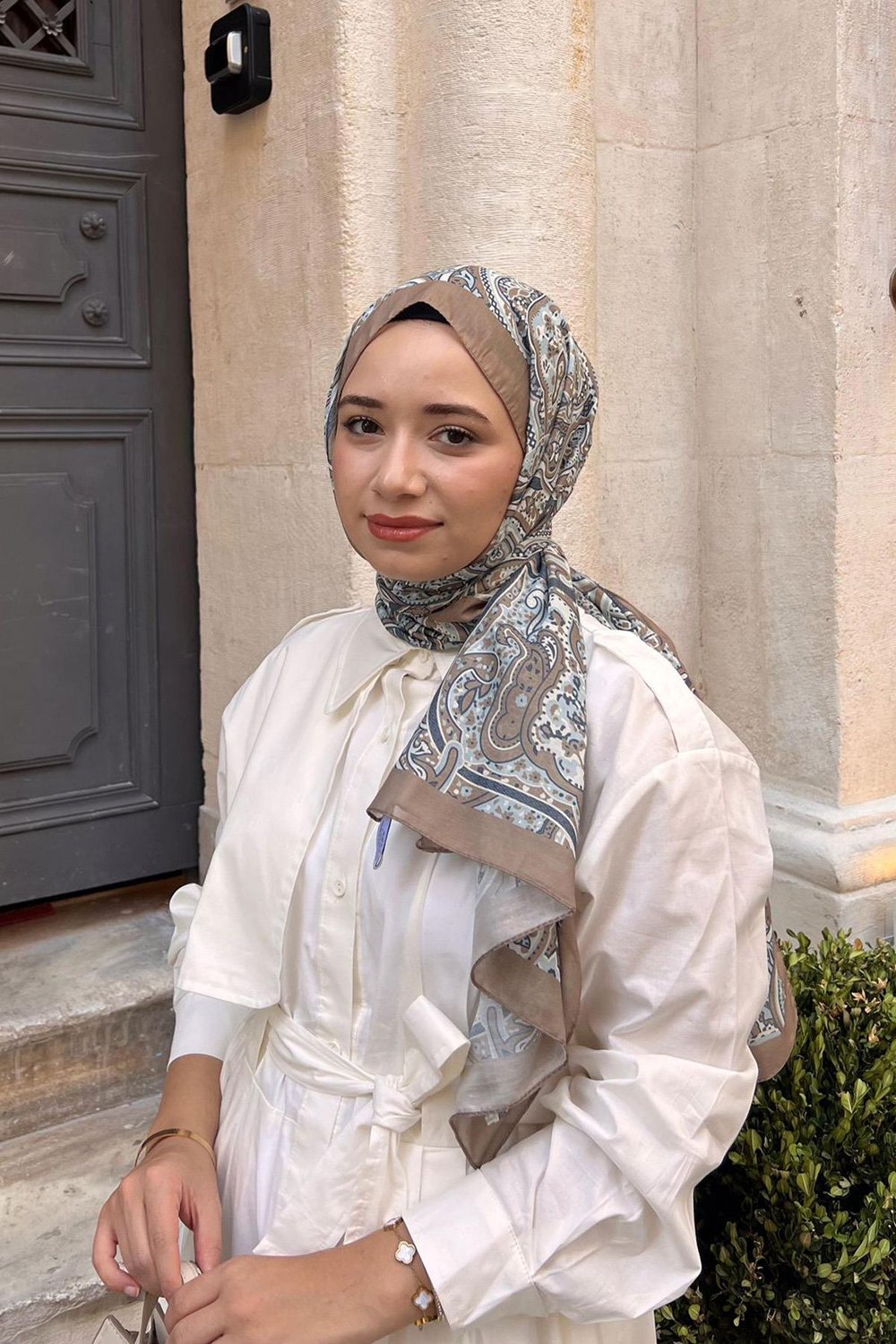 Ezgi Atlı'nın Tercihi Nilla Pamuklu Şal Ephesus Krem