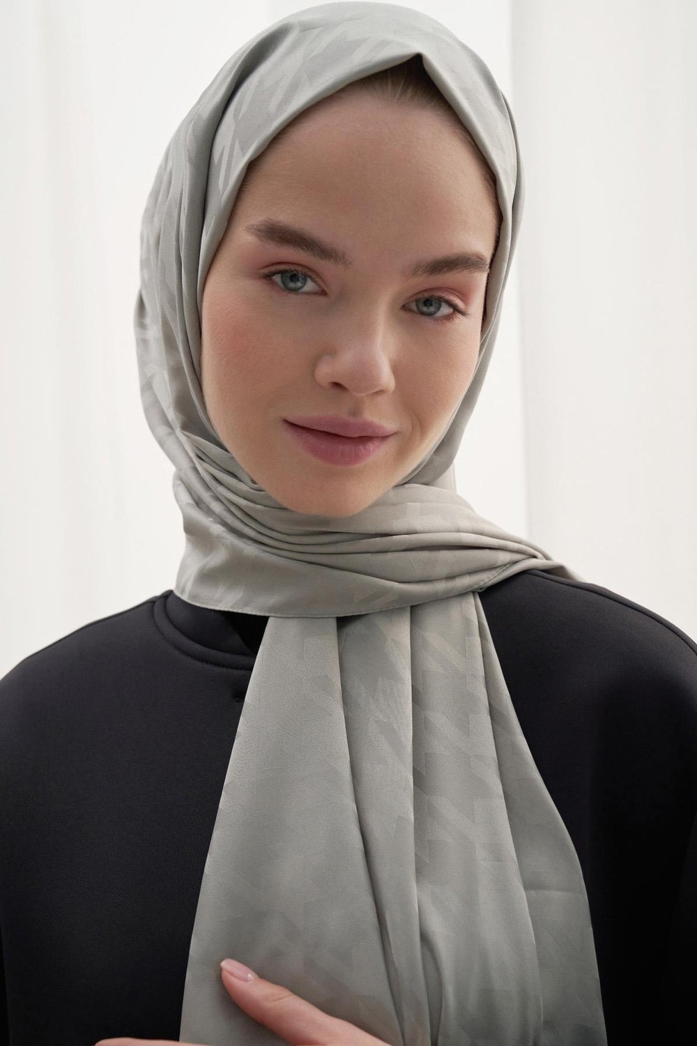 Kazayağı Desen Pamuk İpek Şal Açık Gri