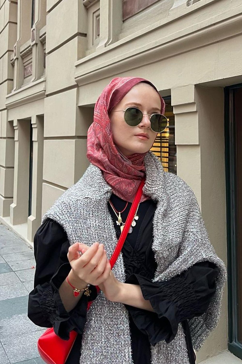 Lunafeur Tuba Hirik'in Tercihi Nilla Pamuklu Şal Vega Kızıl