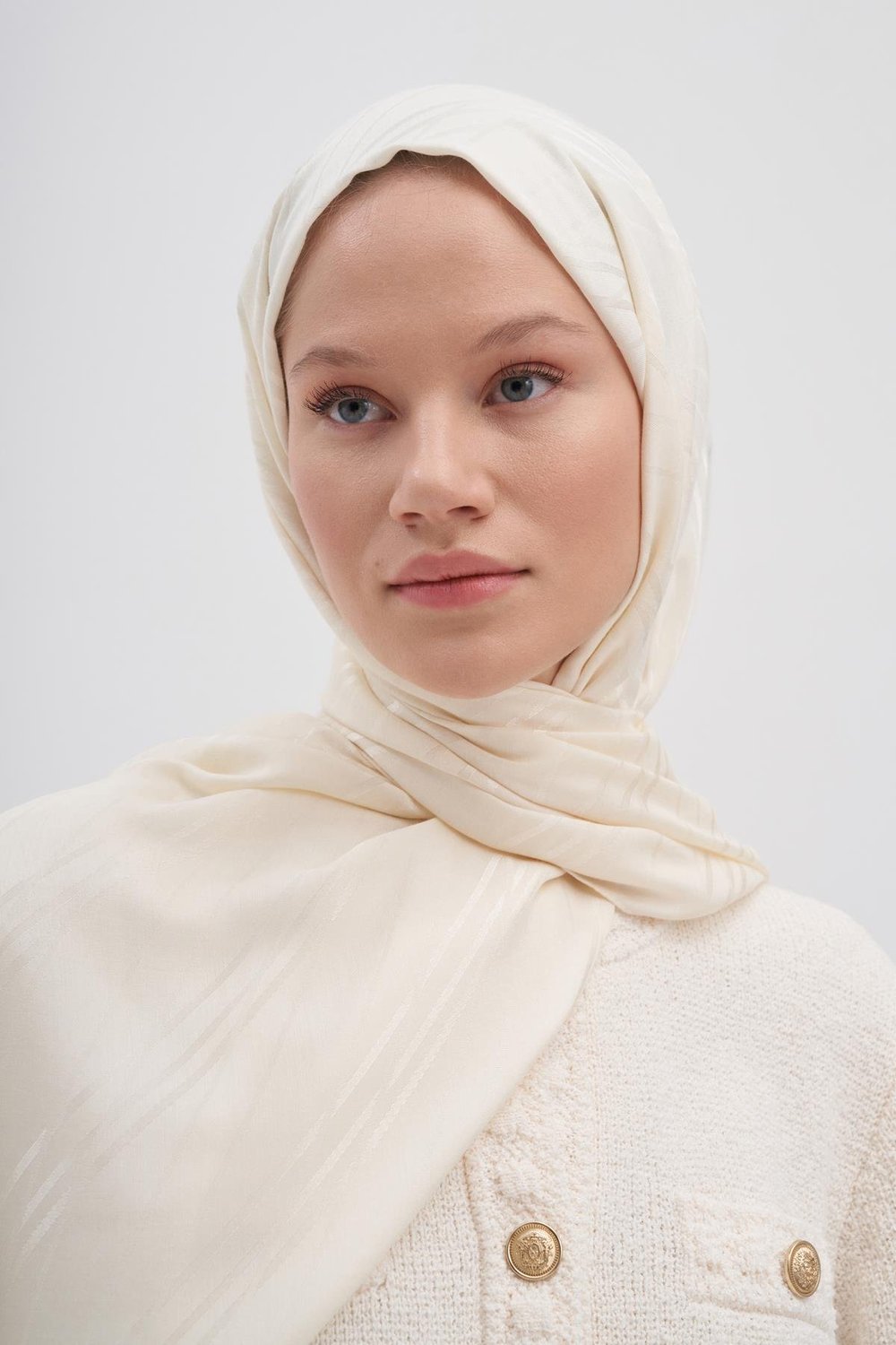 Simetrik Jakar İtalyan İpekli Şal İnci