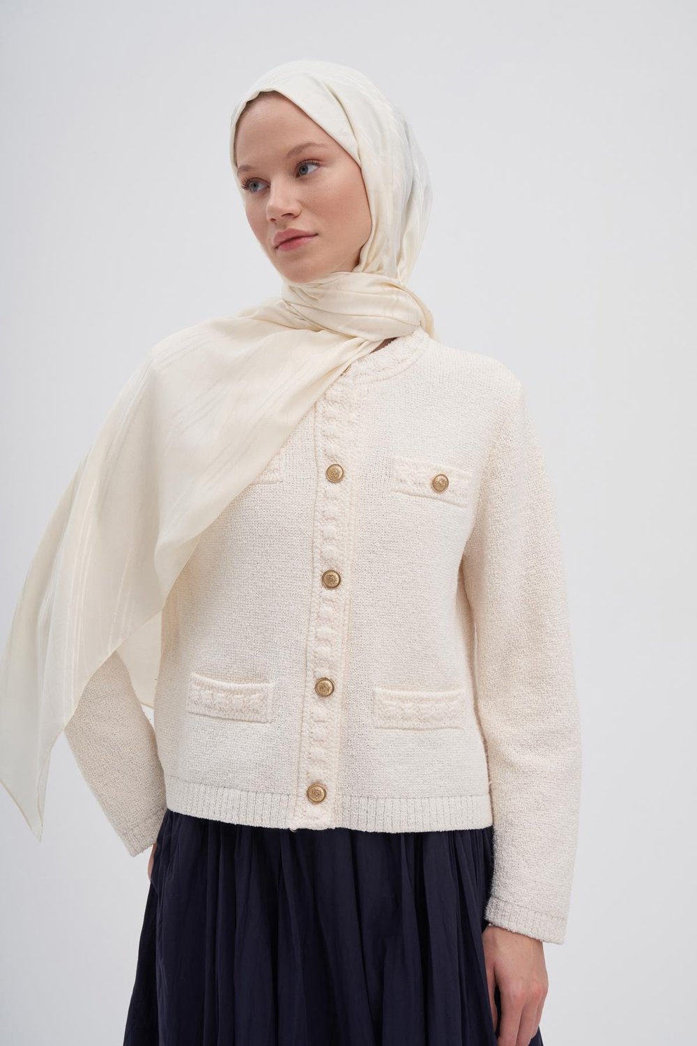 Simetrik Jakar İtalyan İpekli Şal İnci