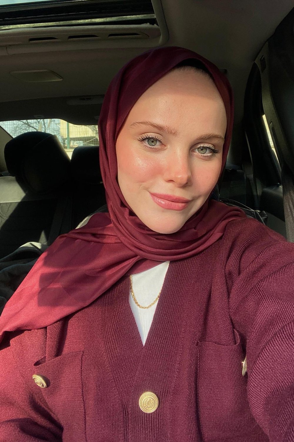 Tansu Olgun'un Tercihi Sümeyra Yılmaz'ın Tercihi C Desen Monogram Pamuk İpek Şal Koyu Bordo