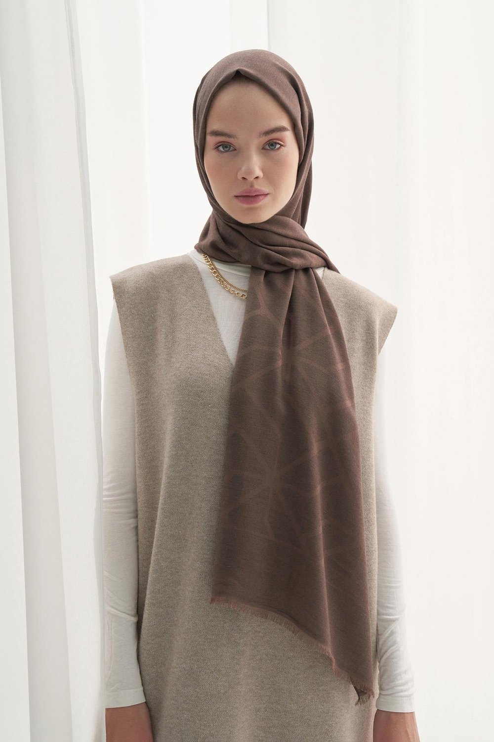 Vence Çift Taraflı Geometrik Desen İpek Şal Soft Kahve