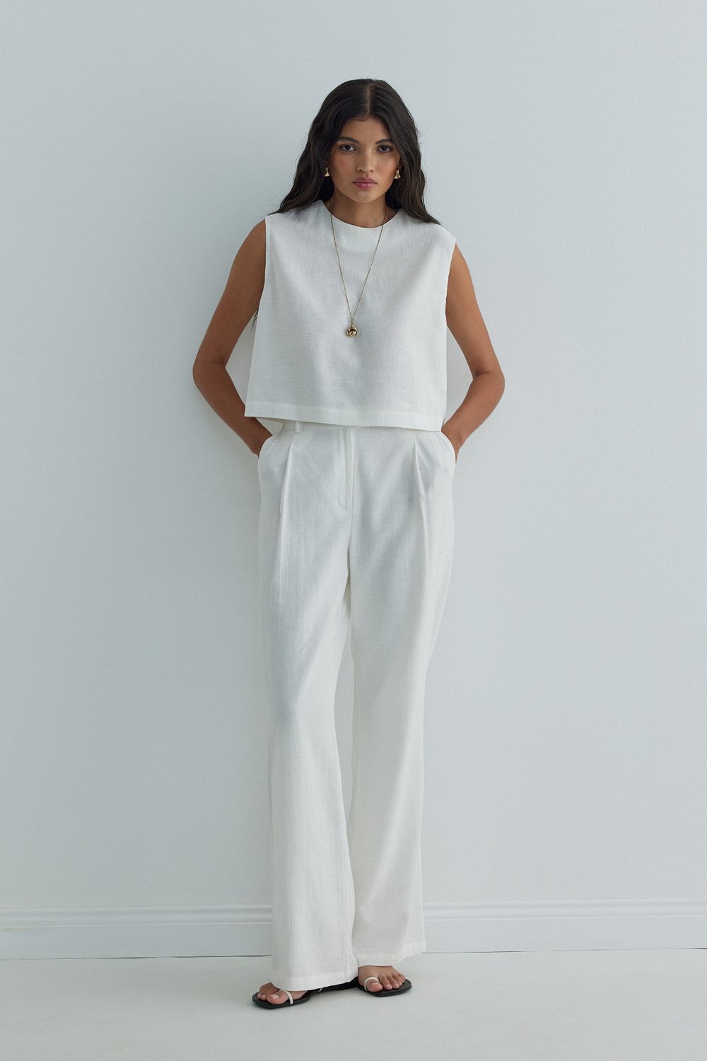 Ekru Lavin Sıfır Kol Keten Bluz