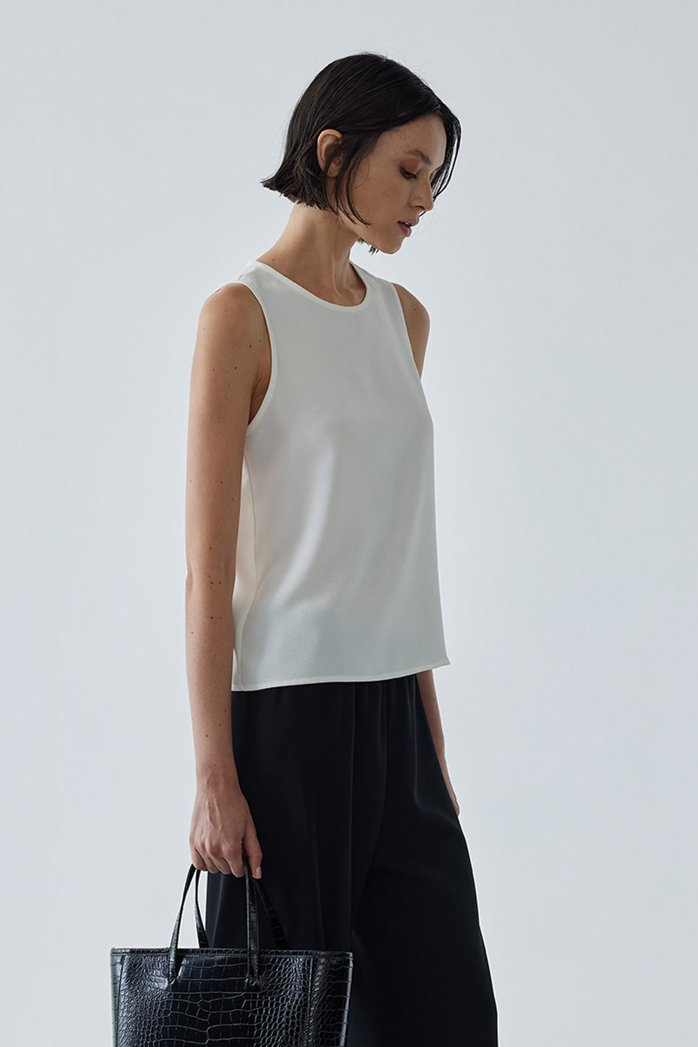 Beyaz Moni Krep Bluz